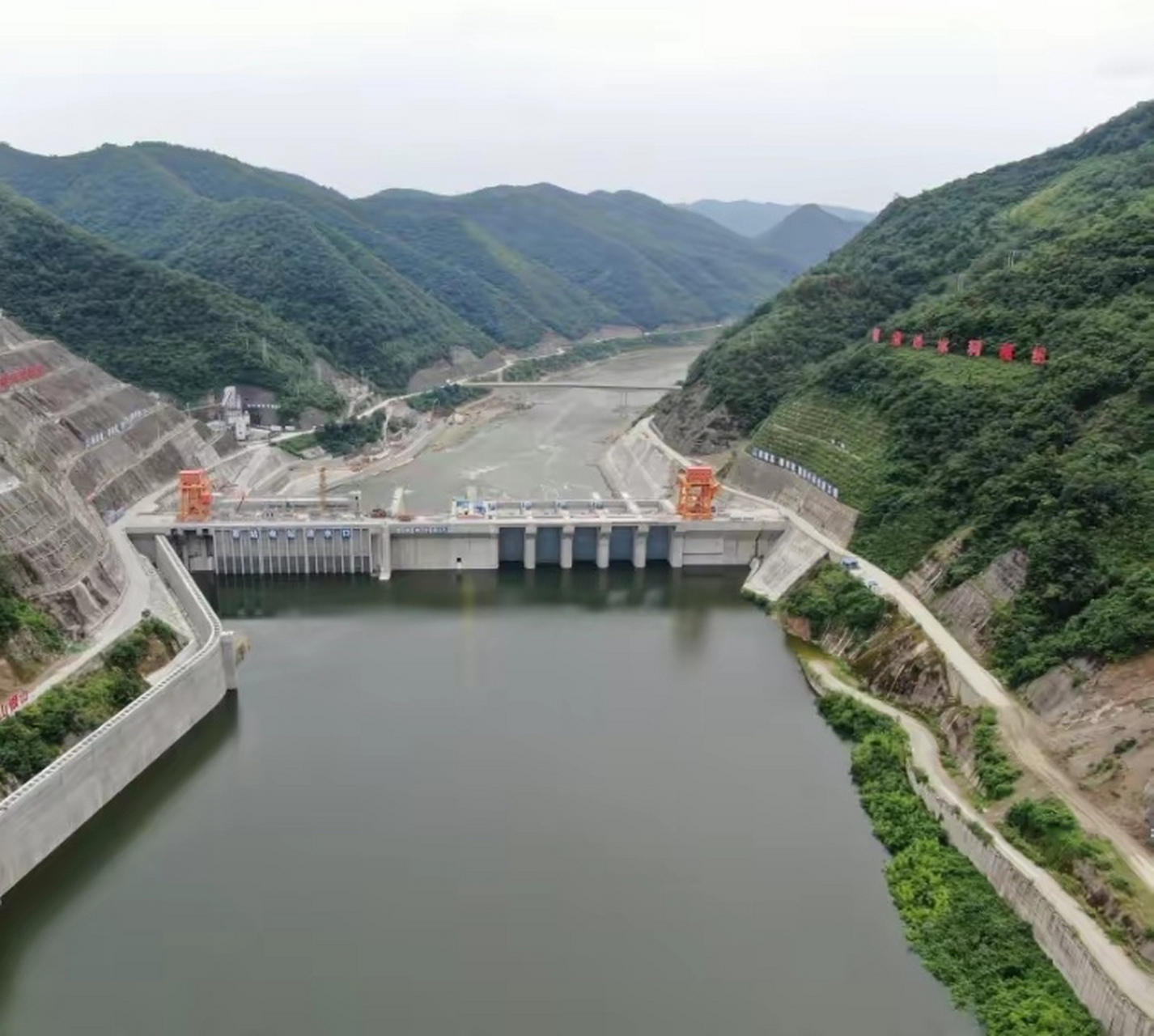 【#引汉济渭工程实现先期通水#】7月16日,历经十余年建设,国家重大