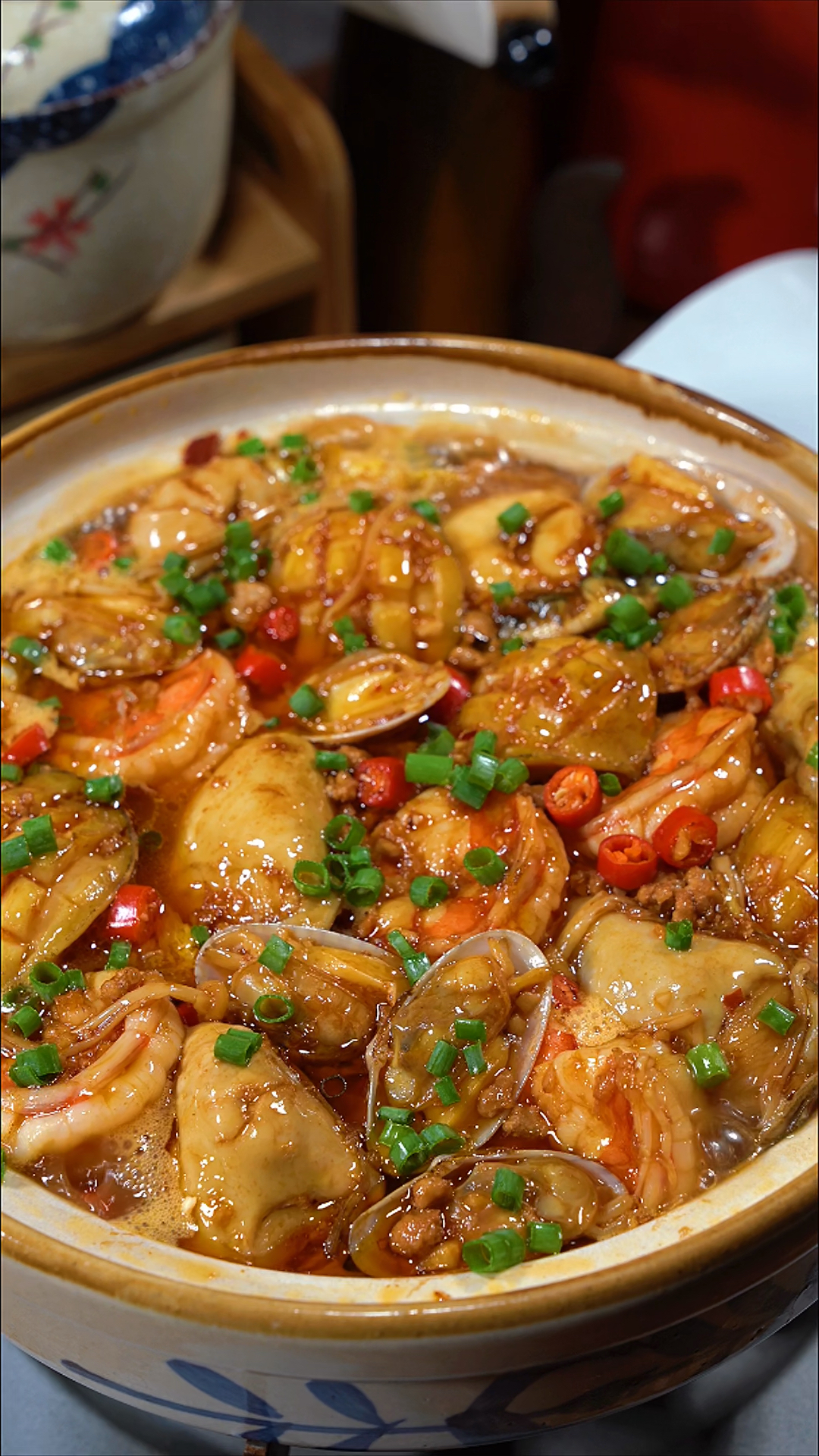 火爆餐厅的肉末蒜蓉生蚝海鲜煲,做法简单,鲜香美味又下饭