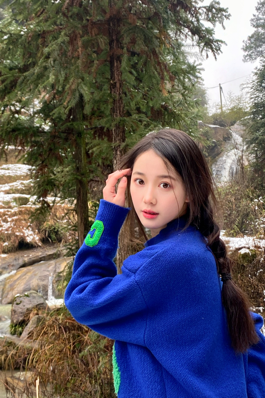 果然是美女,生活照都这么好看～李瑜