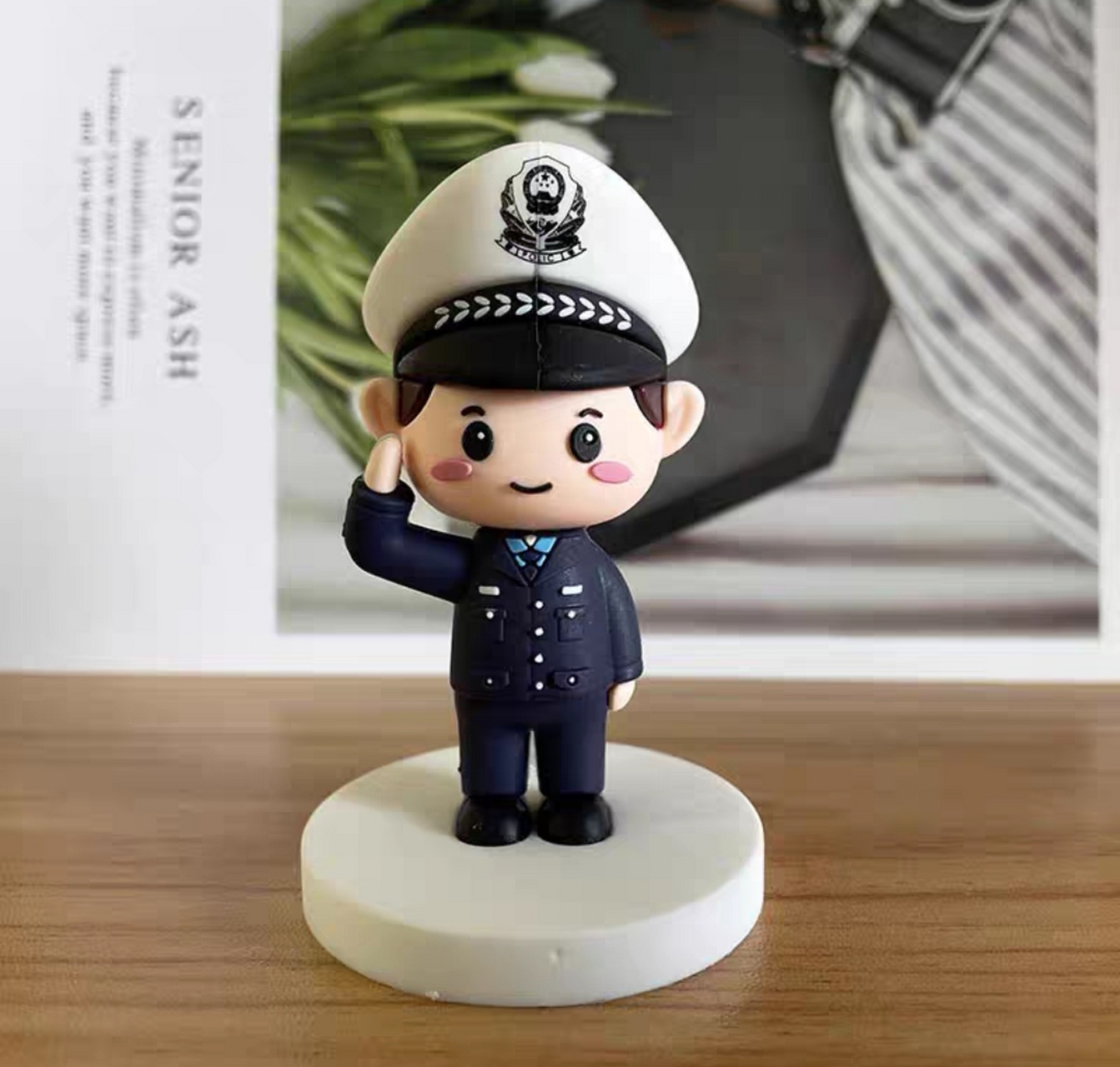 蜀黍家警察公仔玩偶警察手办盲盒桌面摆件礼物人偶车载警察节礼物!