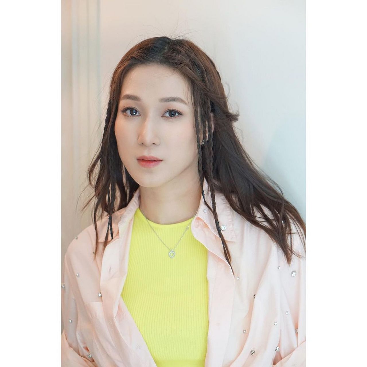 明星动态# #明星穿搭# #钟嘉欣