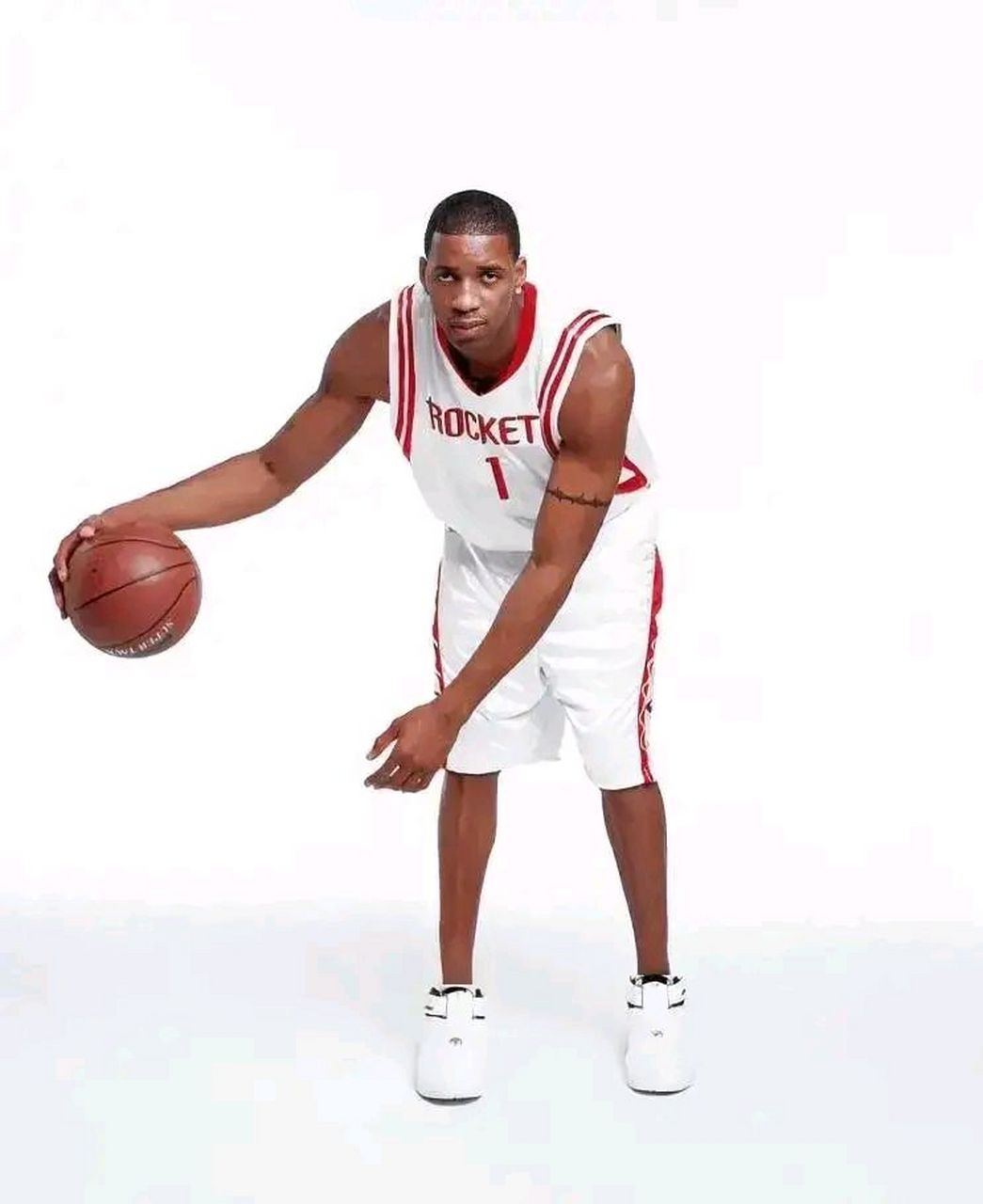 今日火箭主帅盛赞汤普森2米身高的传球能力和防守强度,打出了球队需要