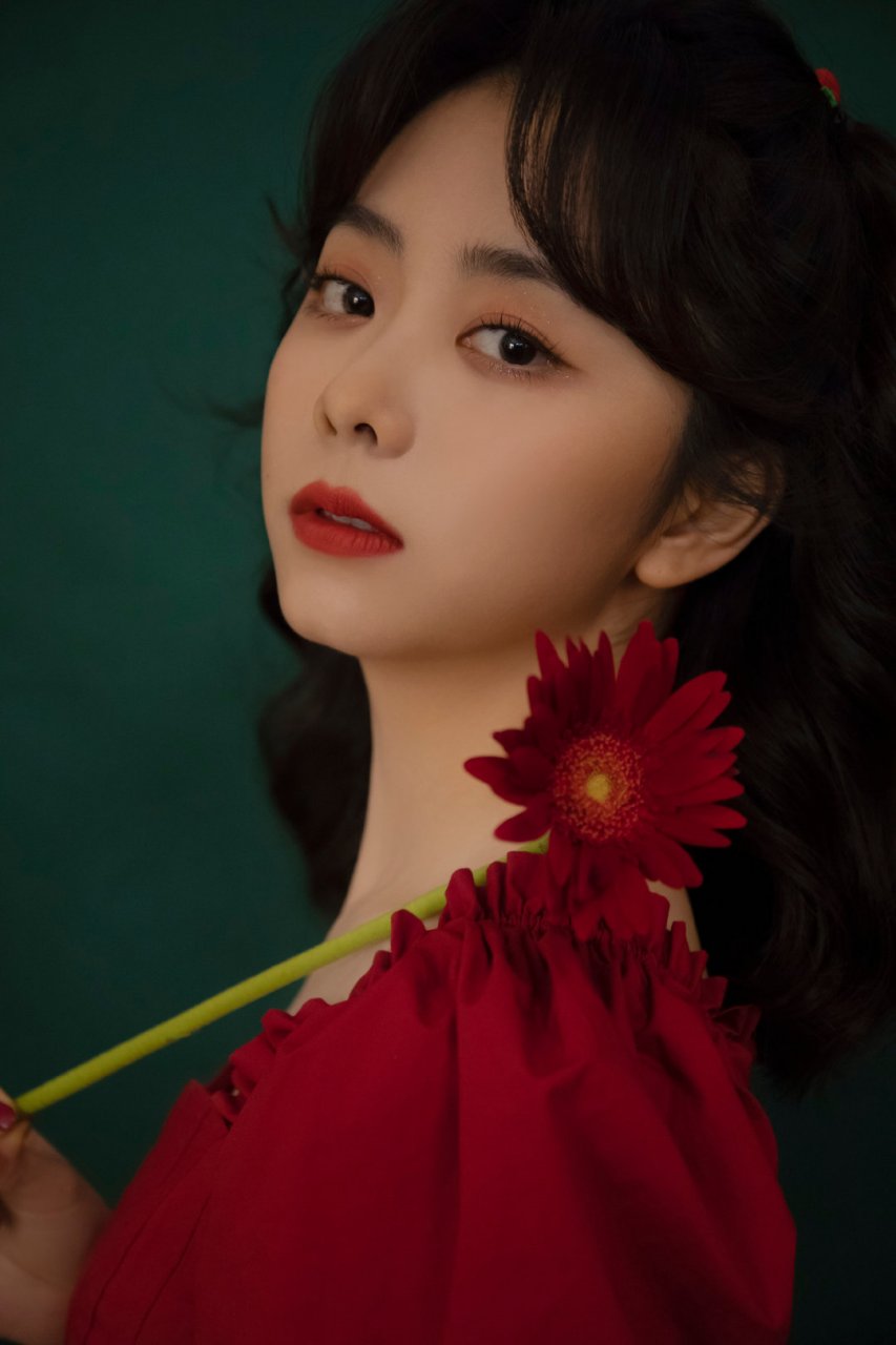 谭松韵高清壁纸头像(十五)[期待]