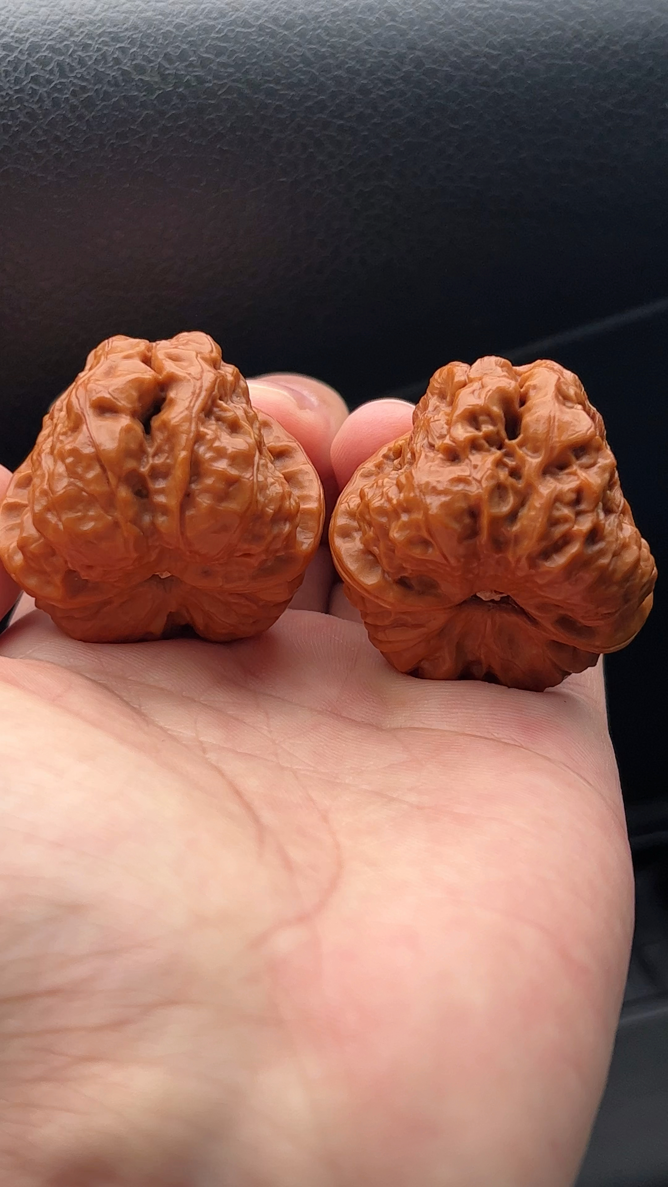 延庆蛤蟆头,讲别的没用,看包浆的效果!-度小视