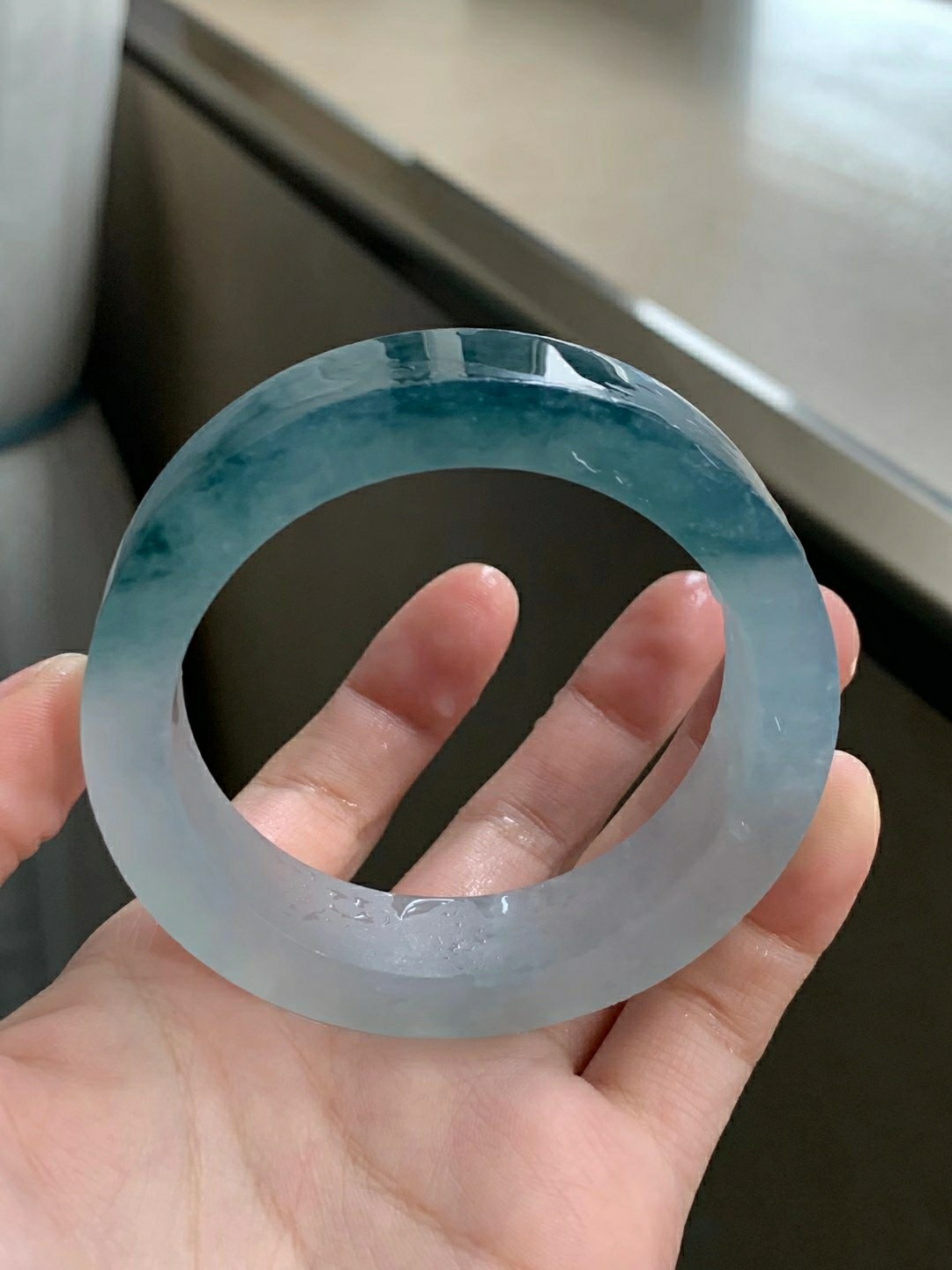 飘蓝半山半水翡翠手镯