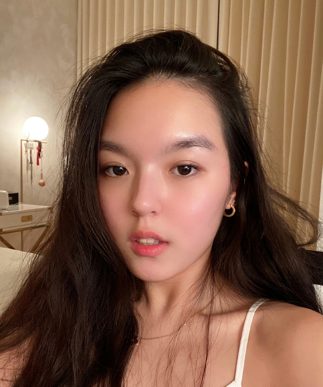 据传,法图麦·李将以演员身份出道.