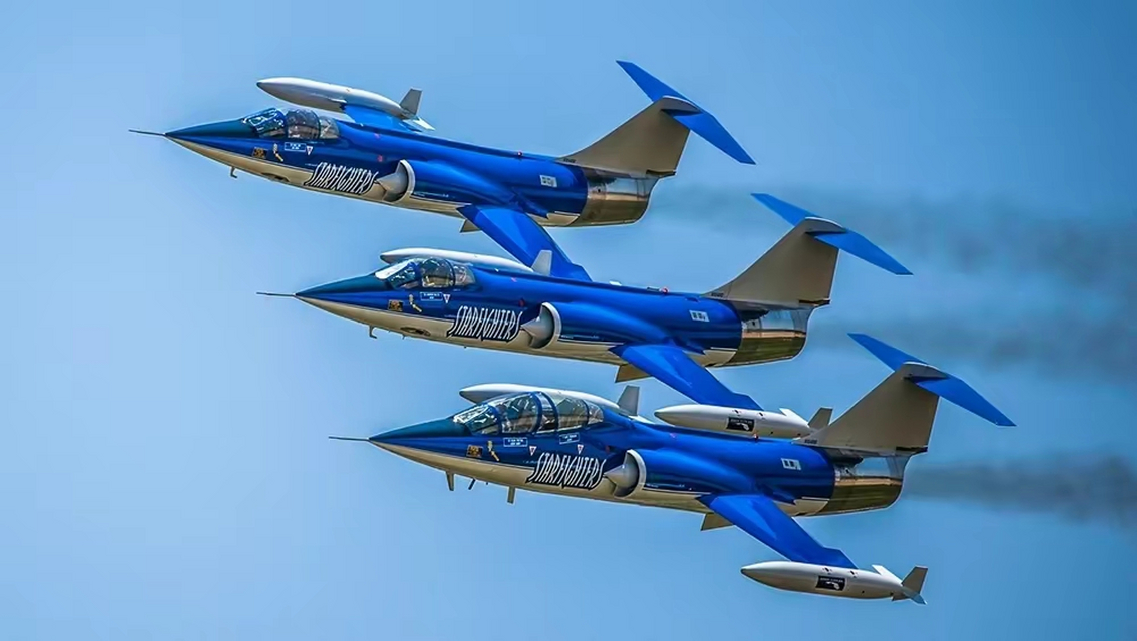 f104"星"型战斗机,号称"寡妇制造者",是世界闻名的凯利·约翰逊团队