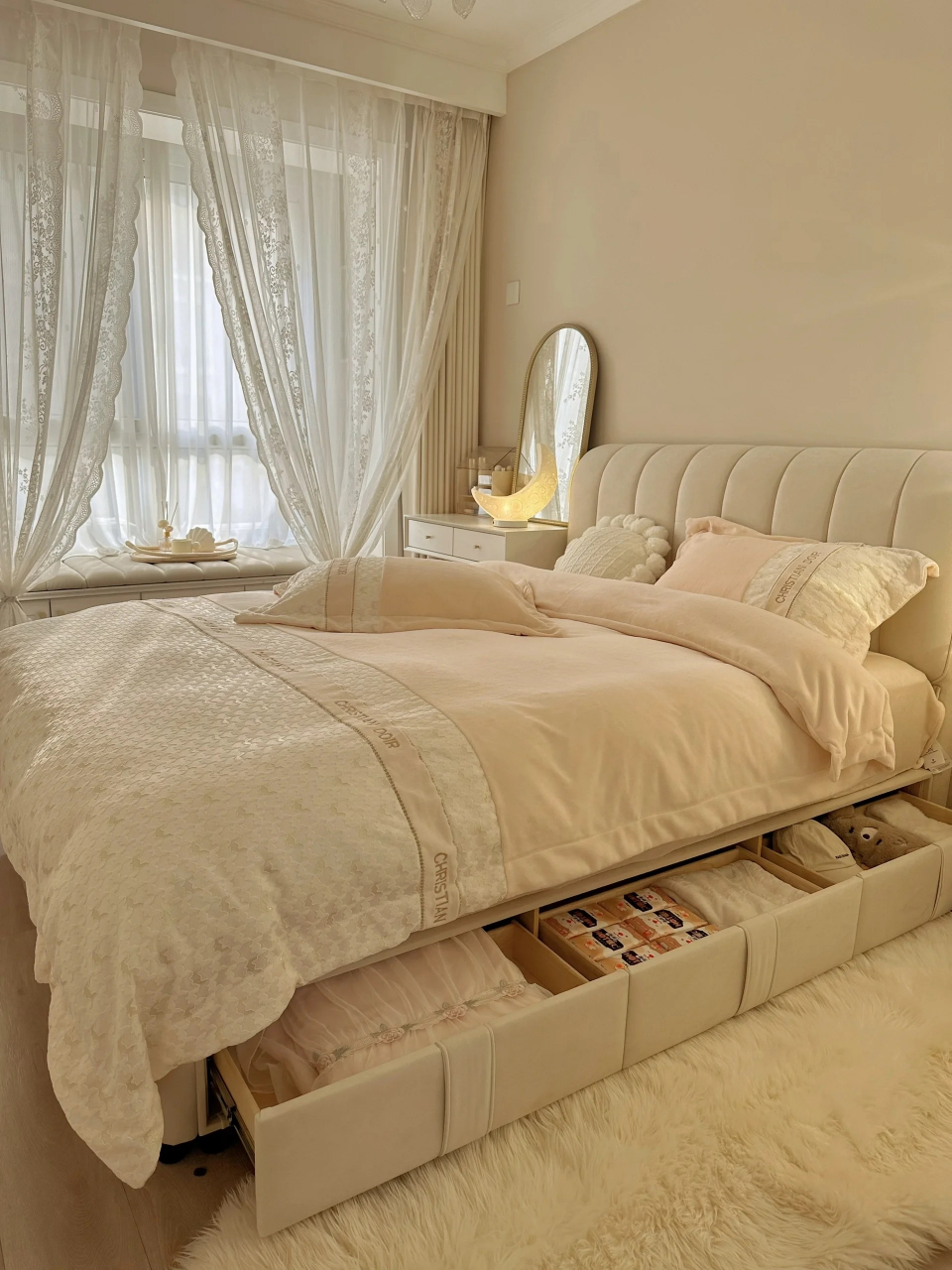 替你们试过了,少女心卧室配储物床真的绝 入冬后的温柔粉色系卧室09