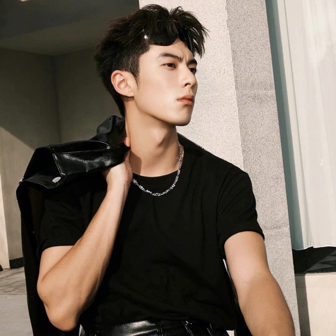 王鹤棣氛围感头像 3