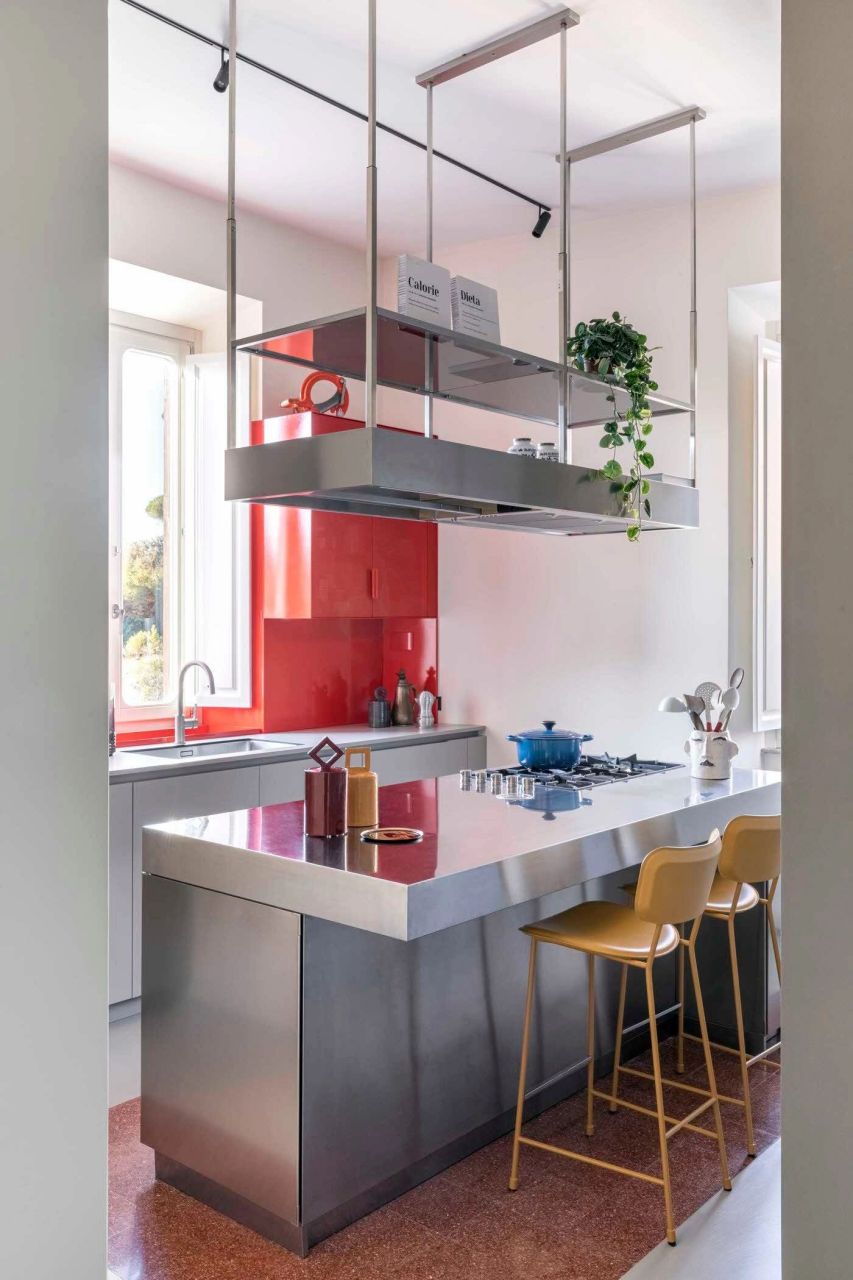 之前一直嫌弃波打线又土又丑,没想到这个家里直接把波打线玩成了