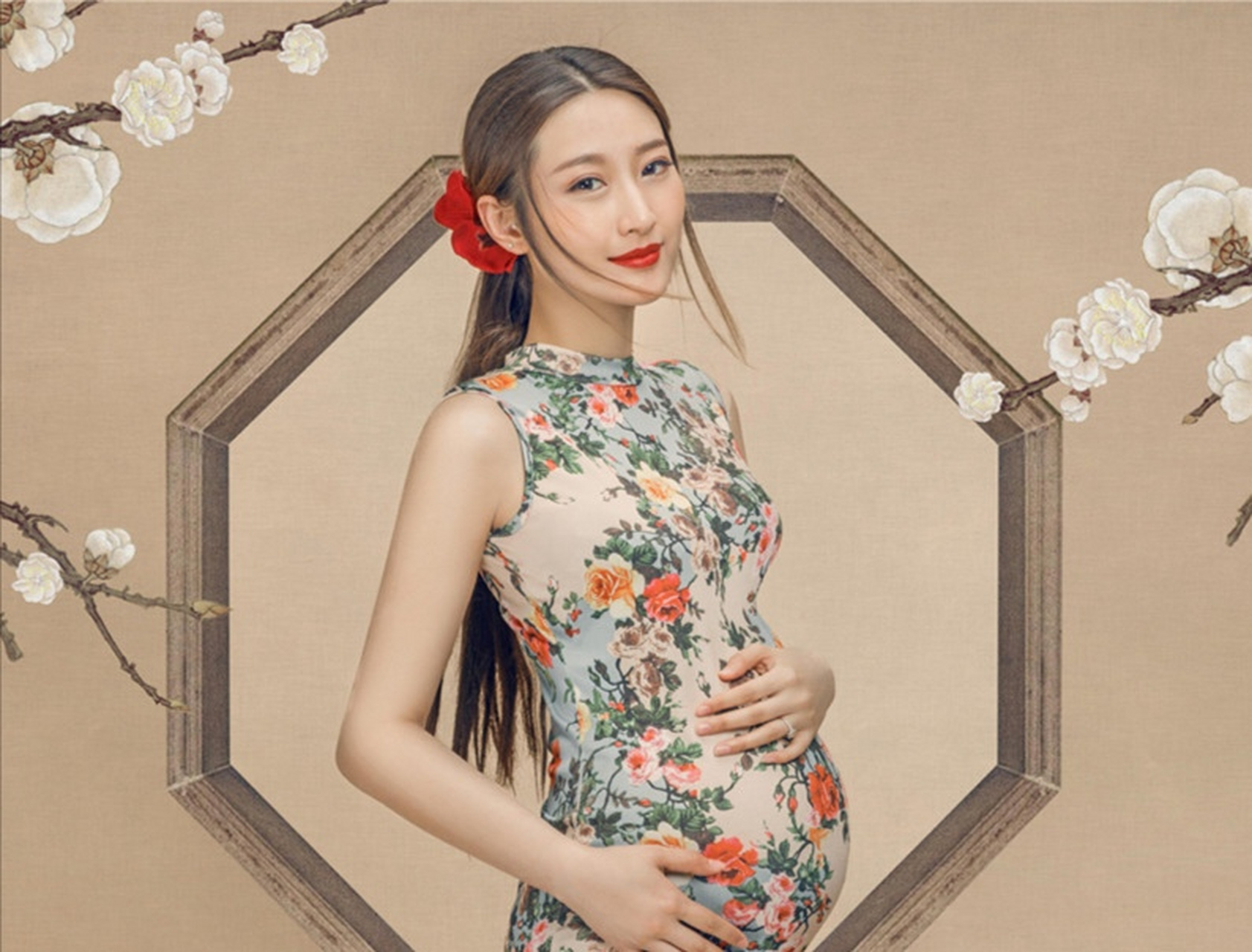 在那个年代,未婚先孕会遭到众人的指责.