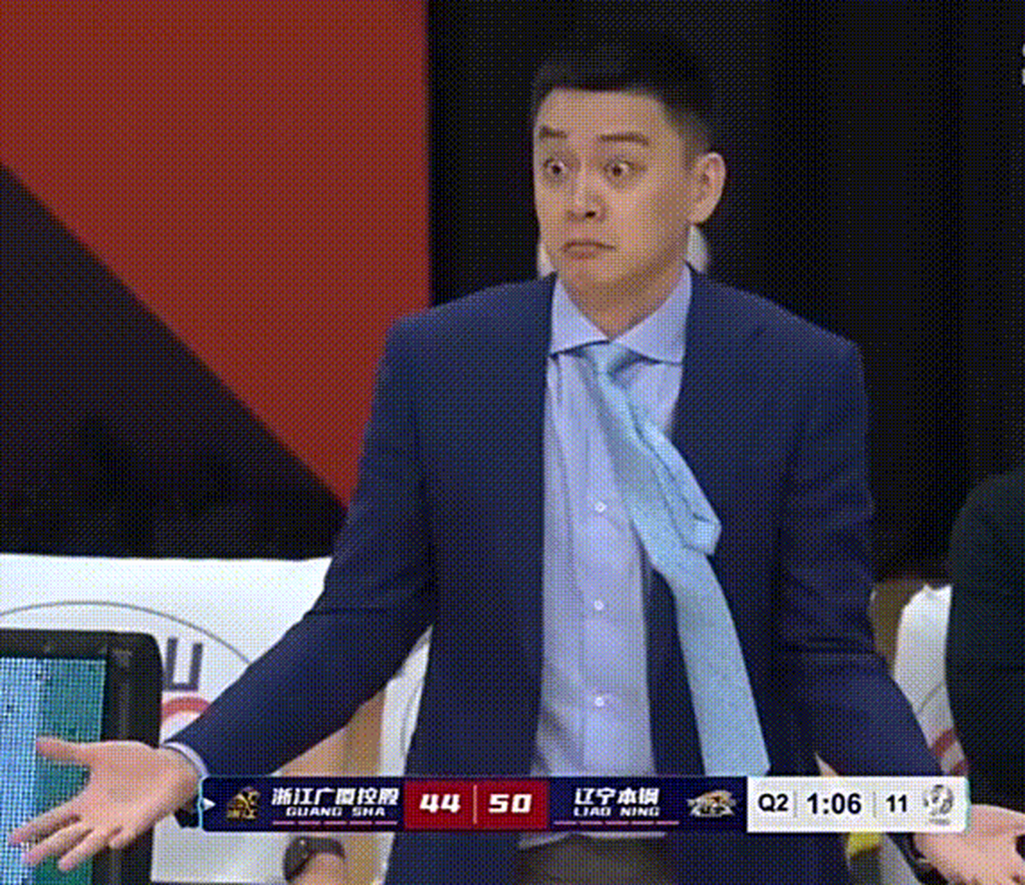周琦,艾伦当之无愧的第一,杨鸣,杜峰教练表情包成经典,你对哪个场面