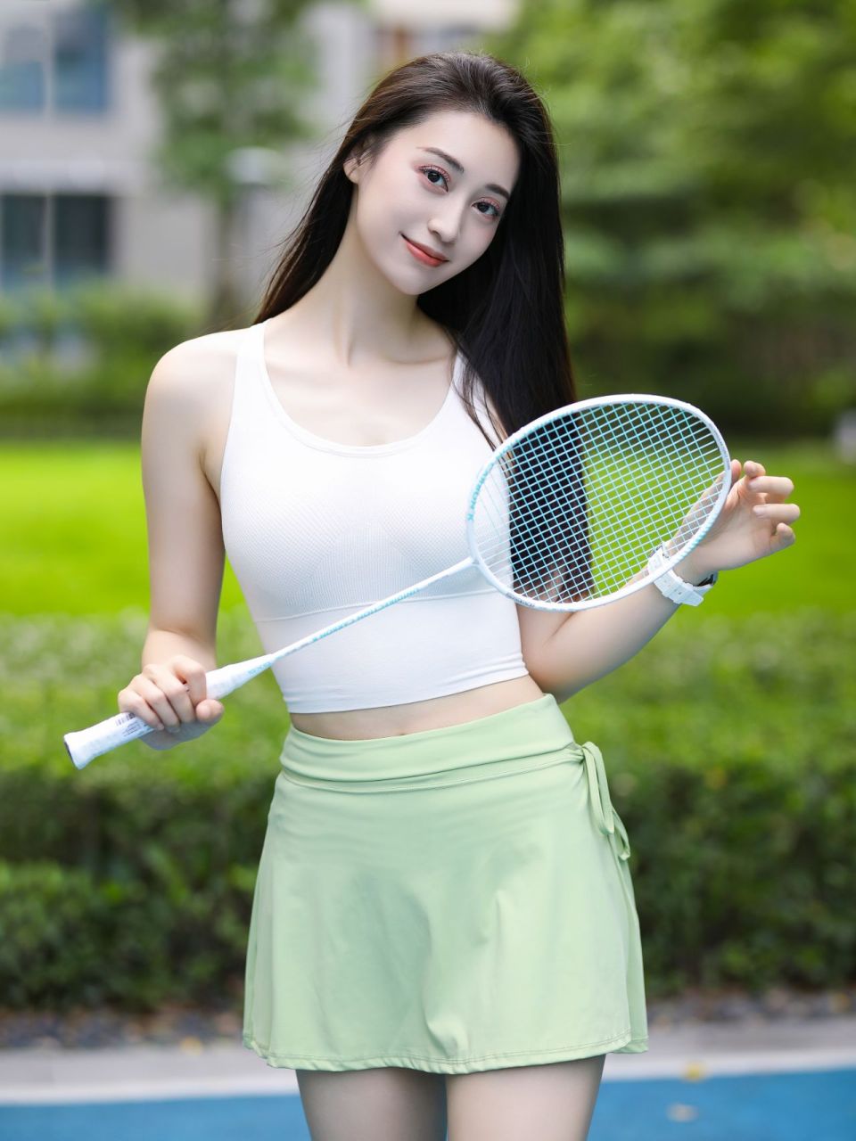 运动的女生7515get起来7515 找个晴天 去打一场漂亮的羽毛球