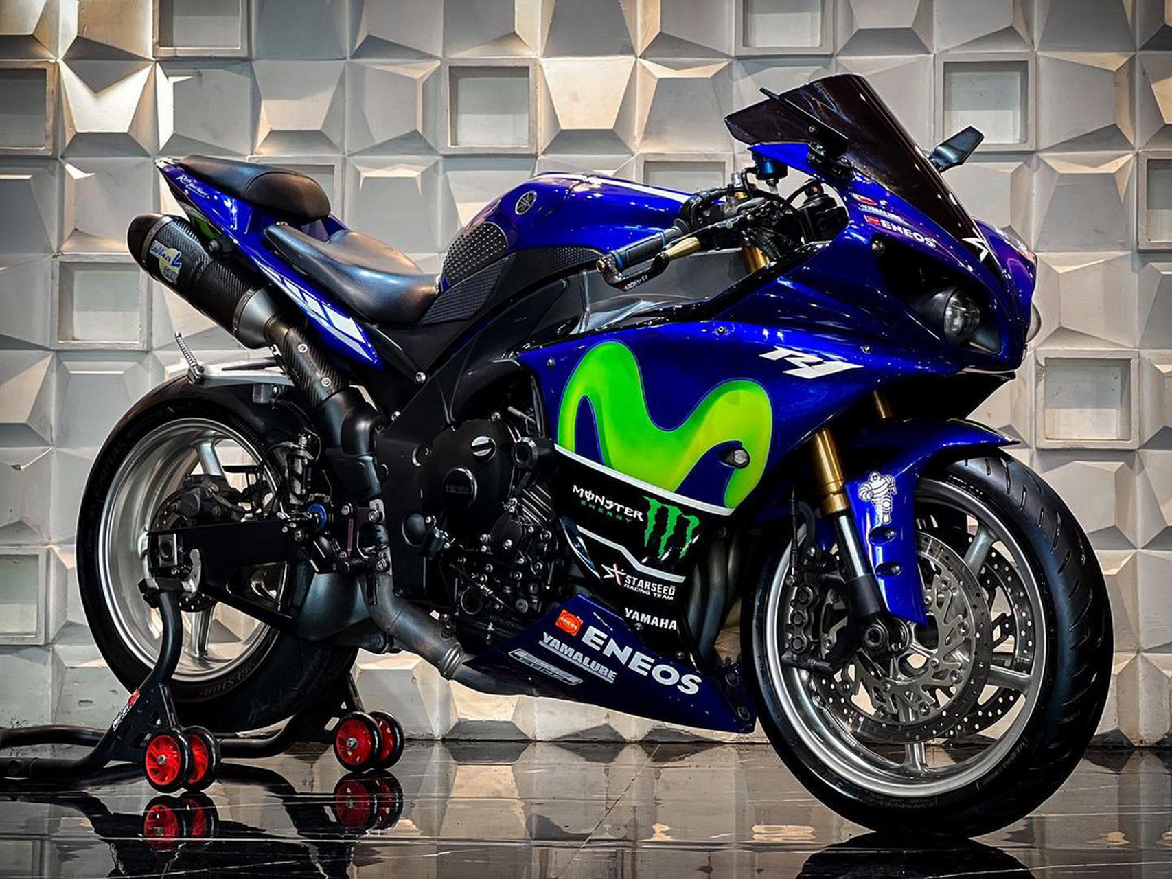 雅马哈r1#摩托车