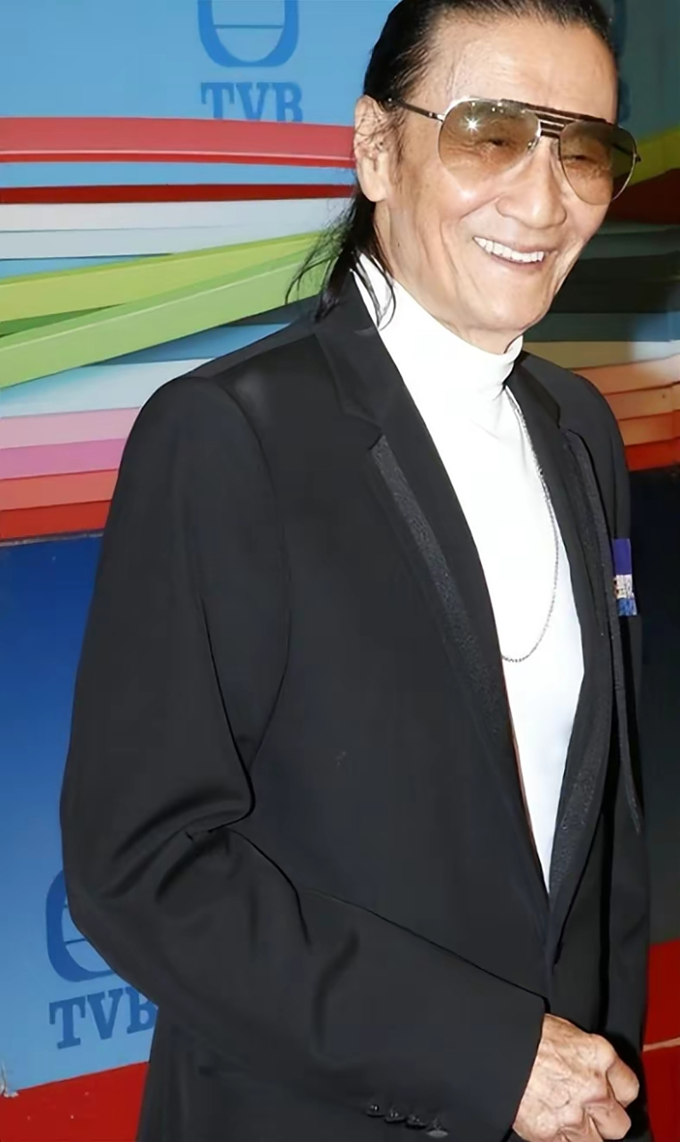 谢贤的病情一度十分危急,但经过医生们的全力救治,目前已经稳定下来