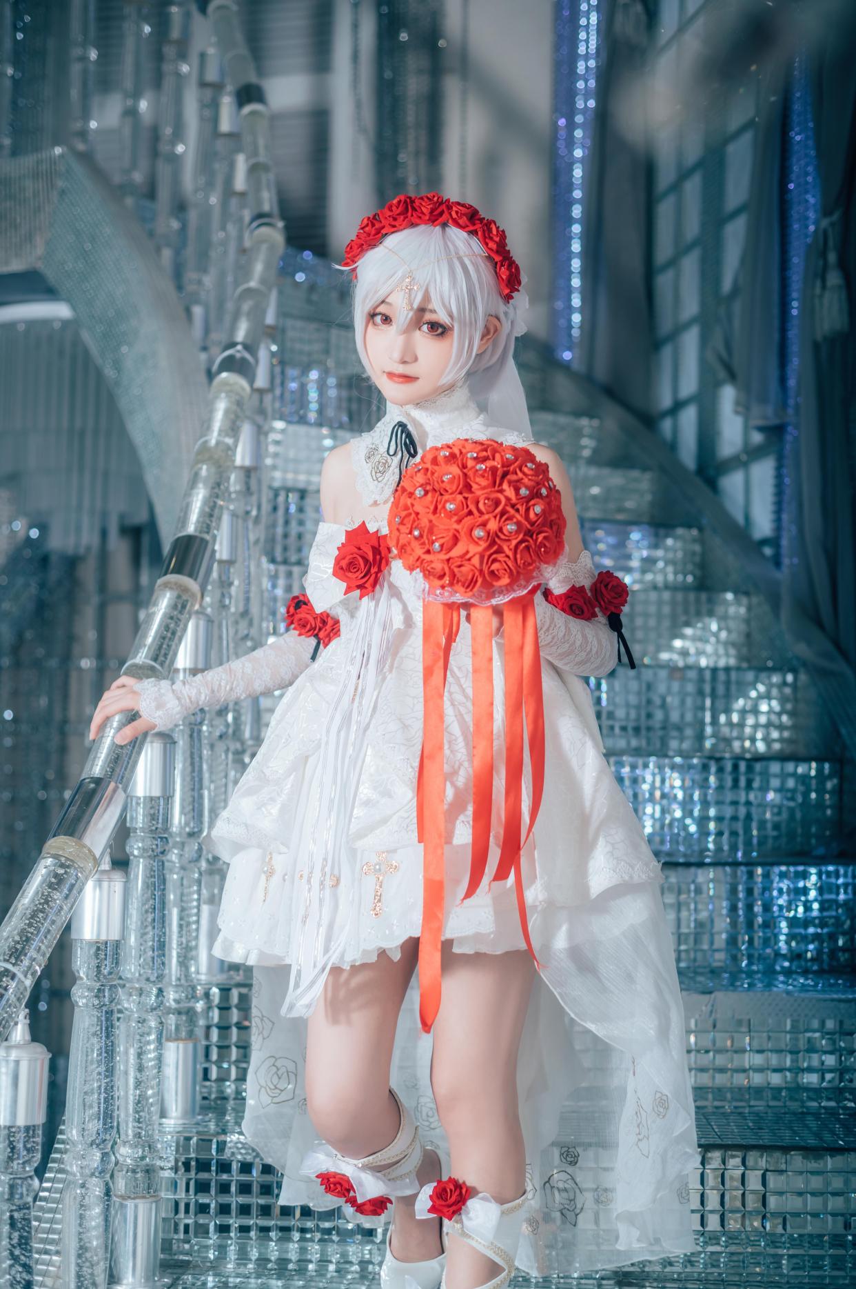 「崩坏3」德丽莎cos:你敢接下我的捧花吗?那你就是我的人了