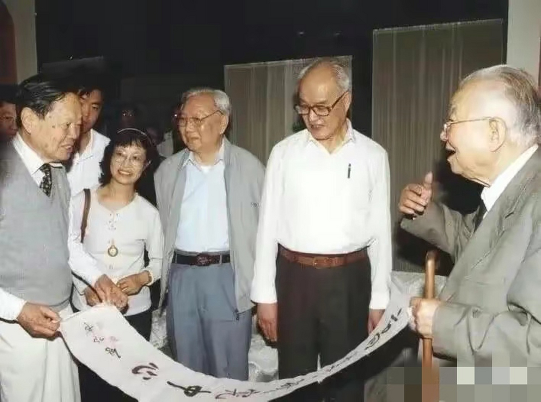 杨振宁在启功先生面前像小学生!  启功先生的书法,真是珍贵难求!