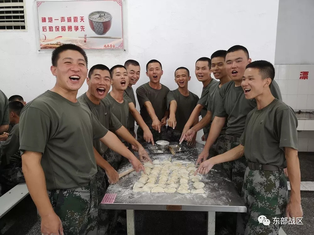 地点:锦州市以北某部队军营. 人物:某炮兵连二班.  全连九个班.