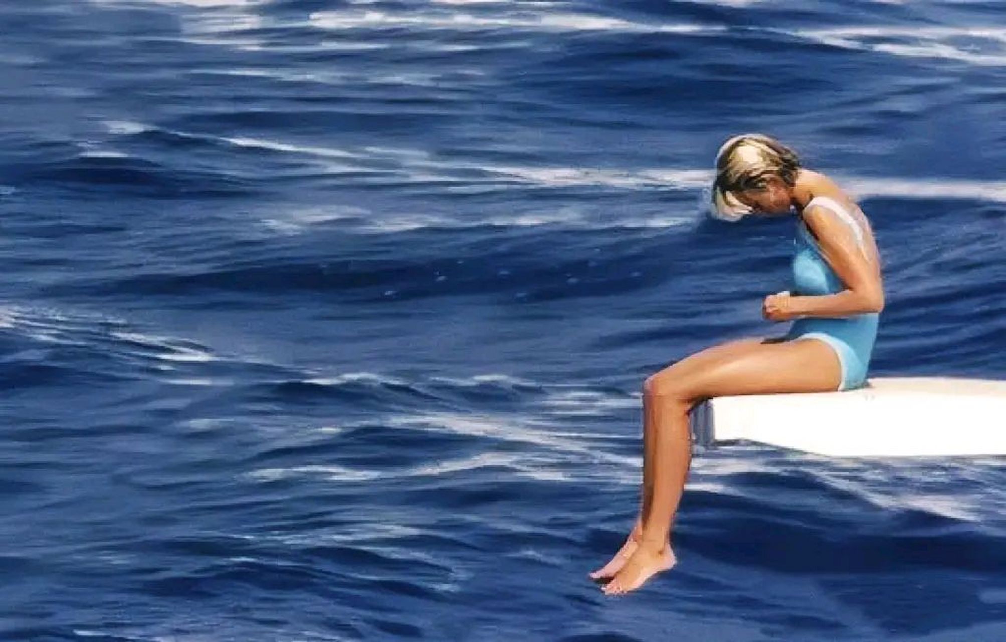 1997年,戴安娜去世前留下的照片.