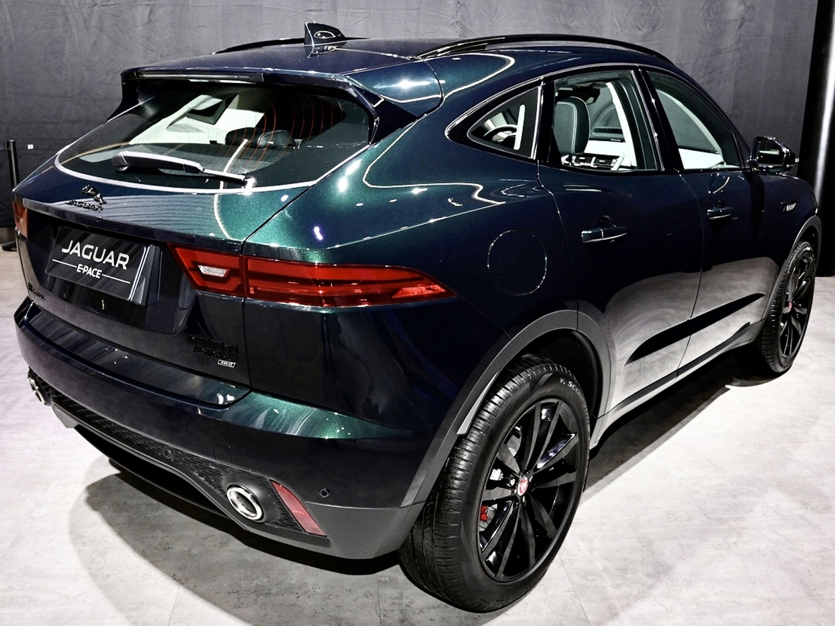 2024款捷豹e-pace,店内实车图