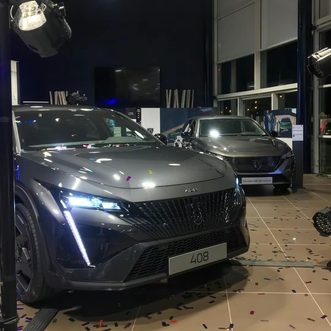 全新标致408x来了,黑武士涂装 1.6t引擎,大溜背造型时尚又霸气
