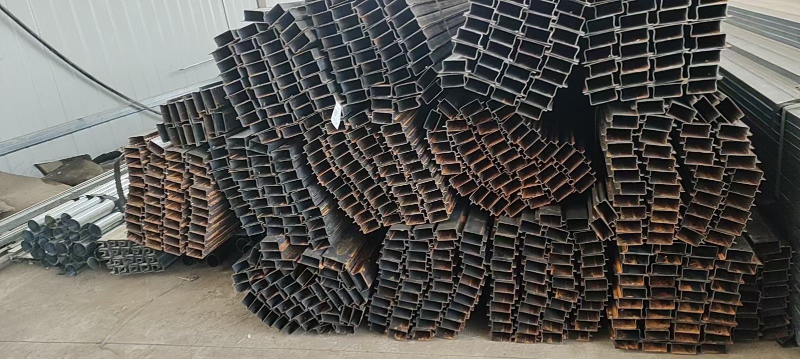 凹槽管生产厂家镀锌面包管