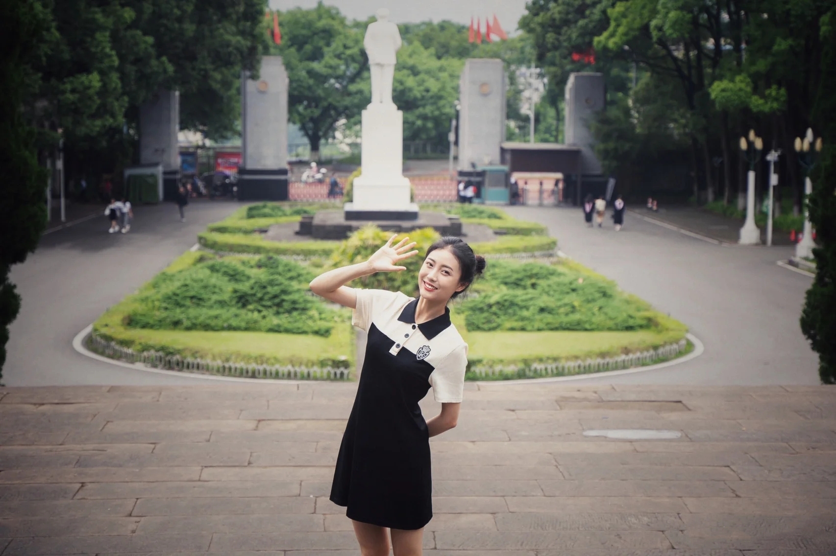 西南大学校花校园写真,师范气质越看越耐看