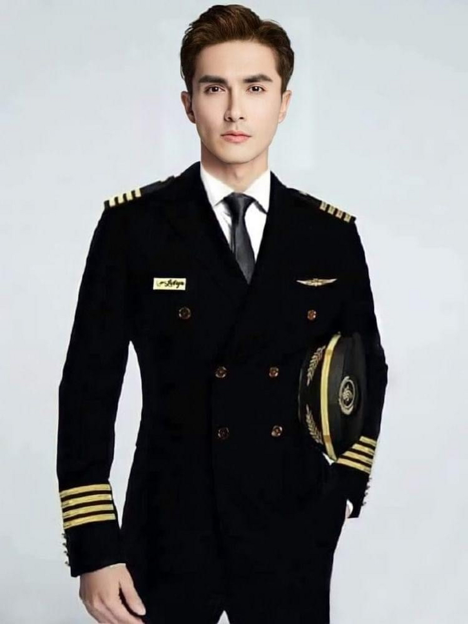 高伟光是真的帅,很有混血感!