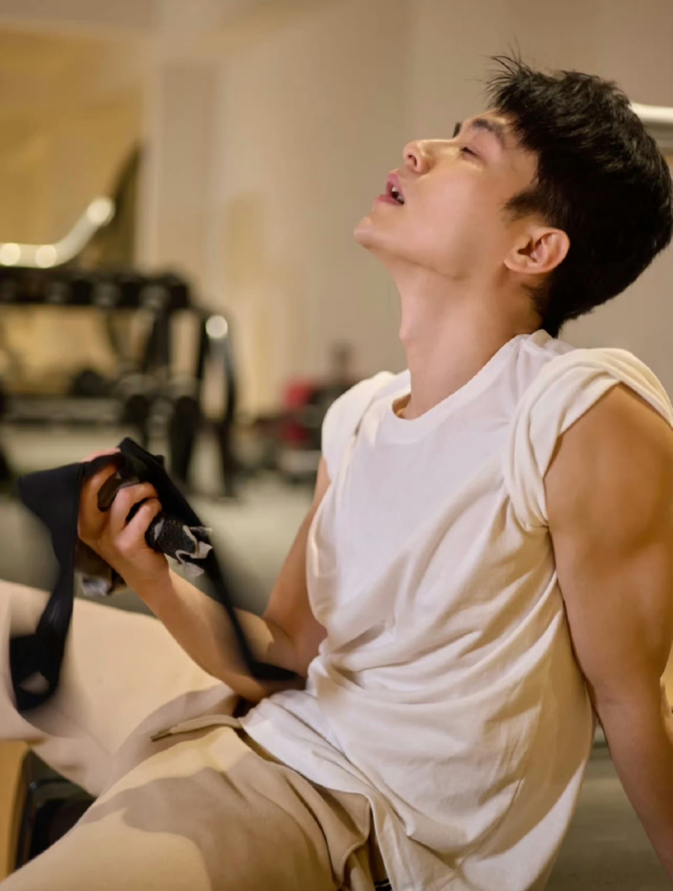 很羡慕这种精瘦型身材#健身# #体育生# #帅哥