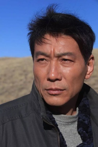 啜二勇的话剧与影视之路,女儿啜妮也是演艺圈新星