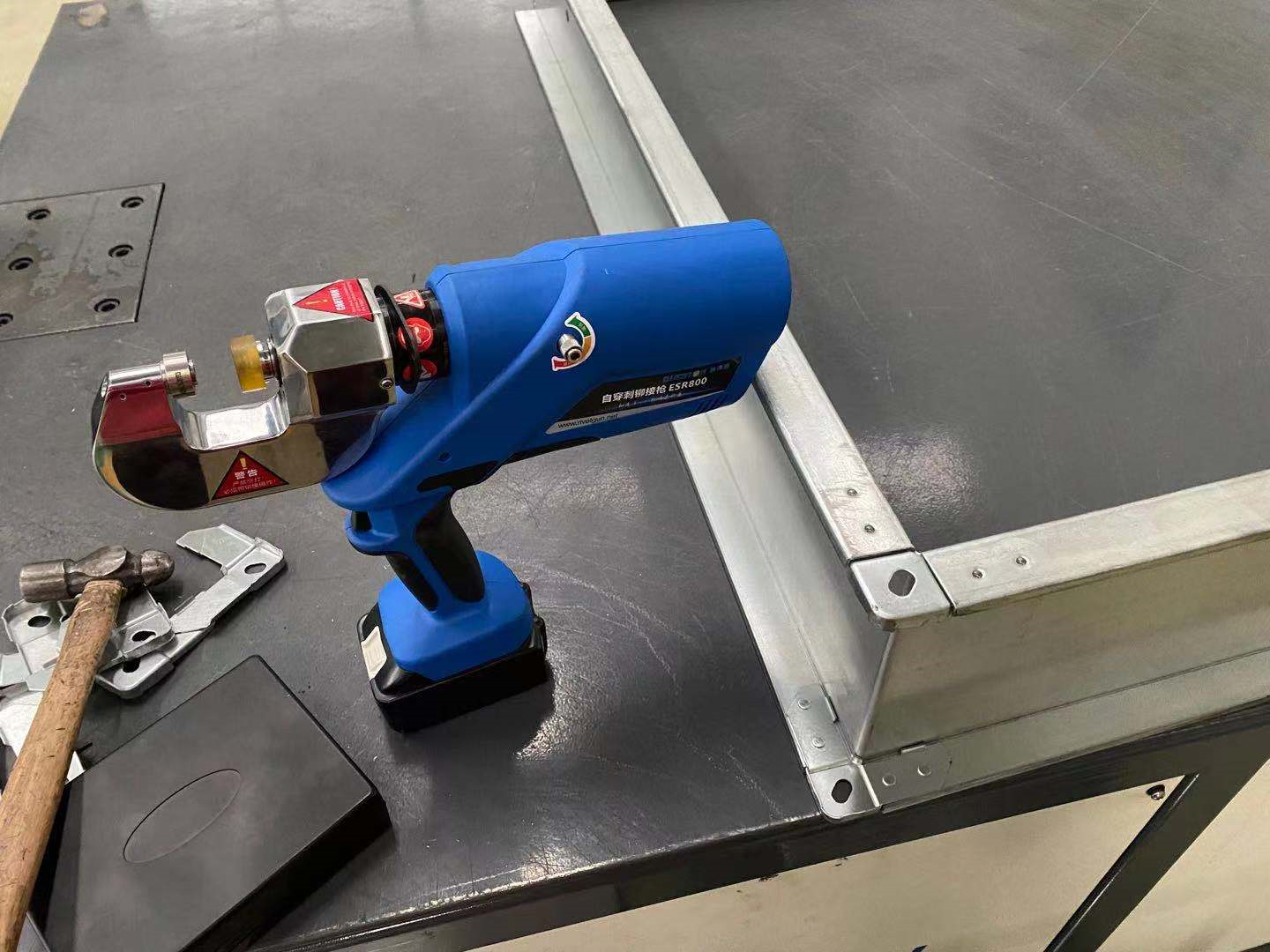 速铆通电动液压铆钉机,通风管道行业的铆接神器