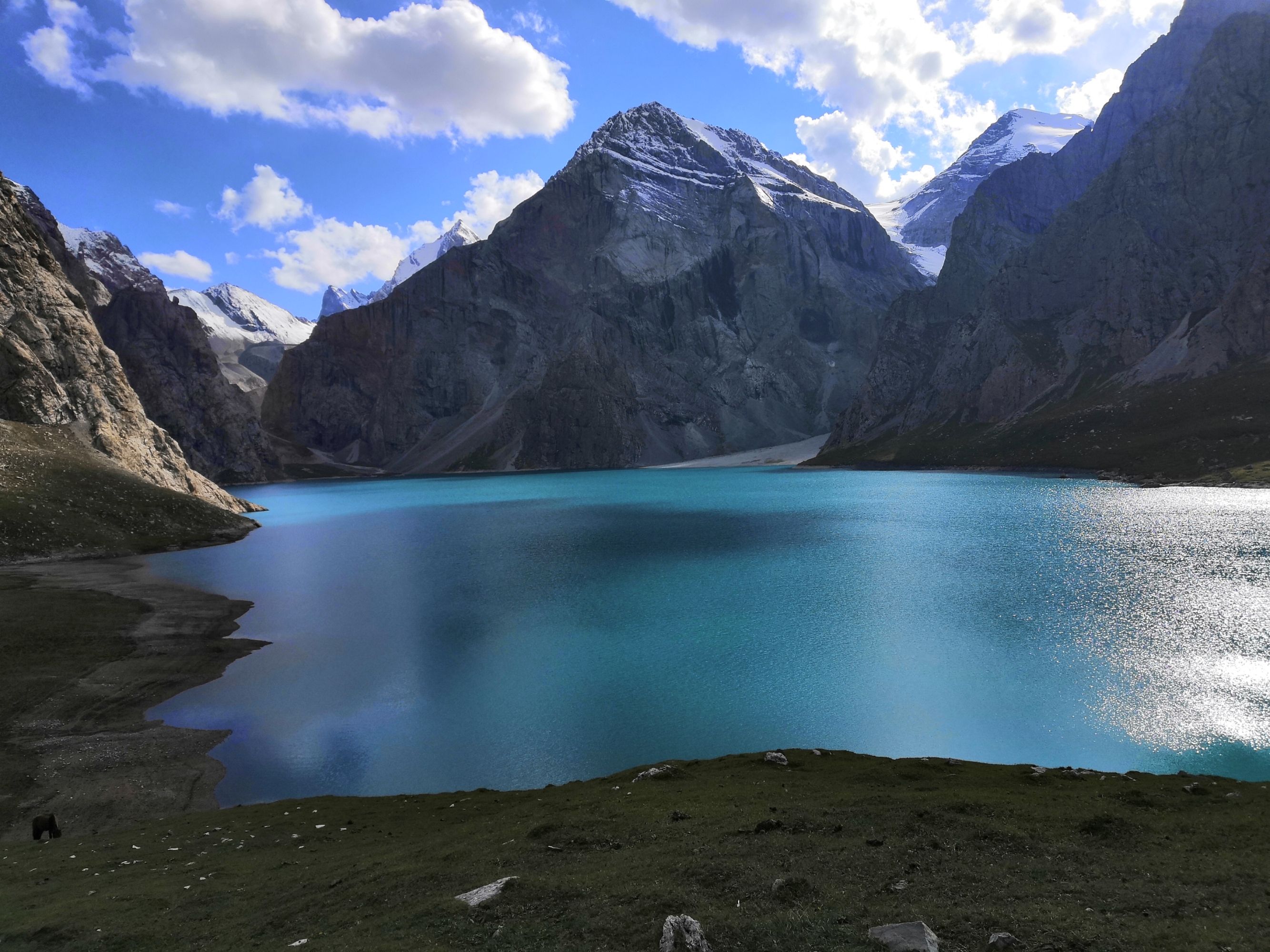 把美好带走,把垃圾留下?网红打卡地"天堂湖"满地垃圾引人深思