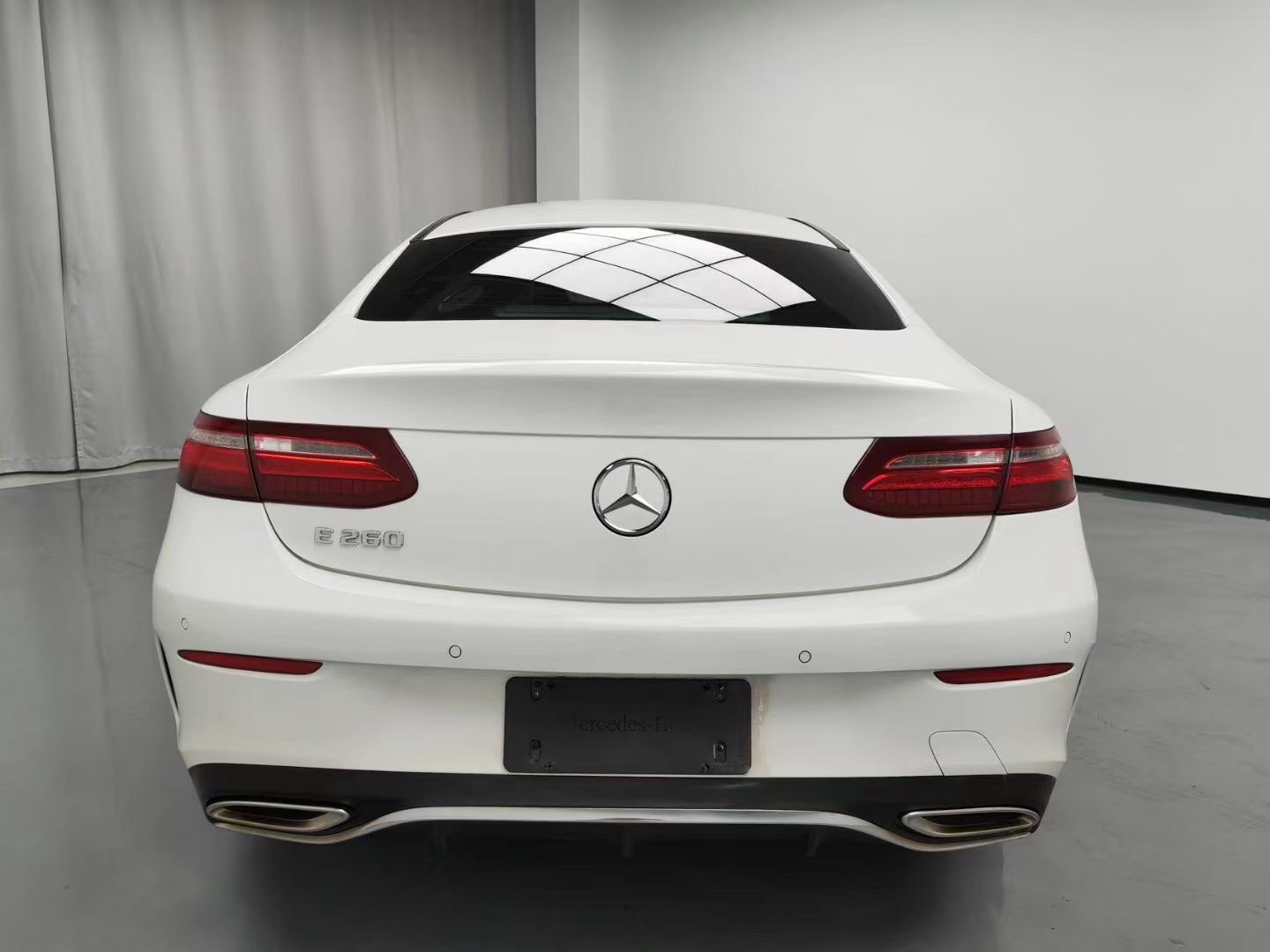 到店20年奔驰e260轿跑 原车原户二万公里 全车原版