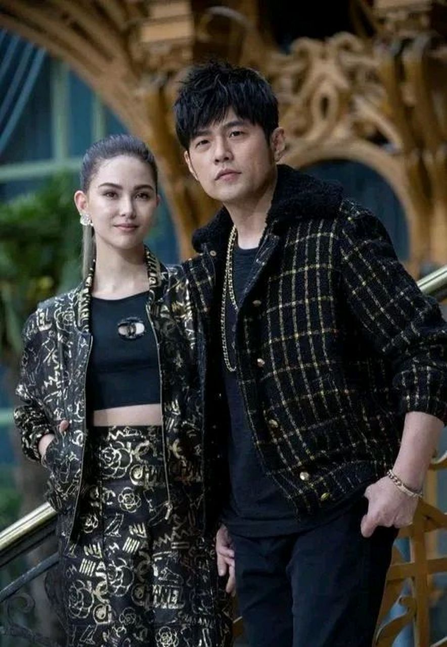 周杰伦和吴佩珊恋爱,忍不住和吴佩珊有了第一次.