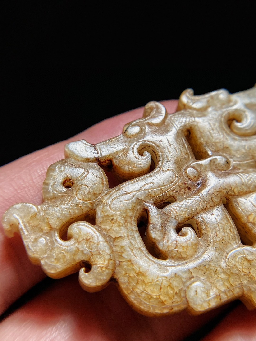 战国 和田玉籽料 白玉受沁 双龙纹 楚式 玉佩