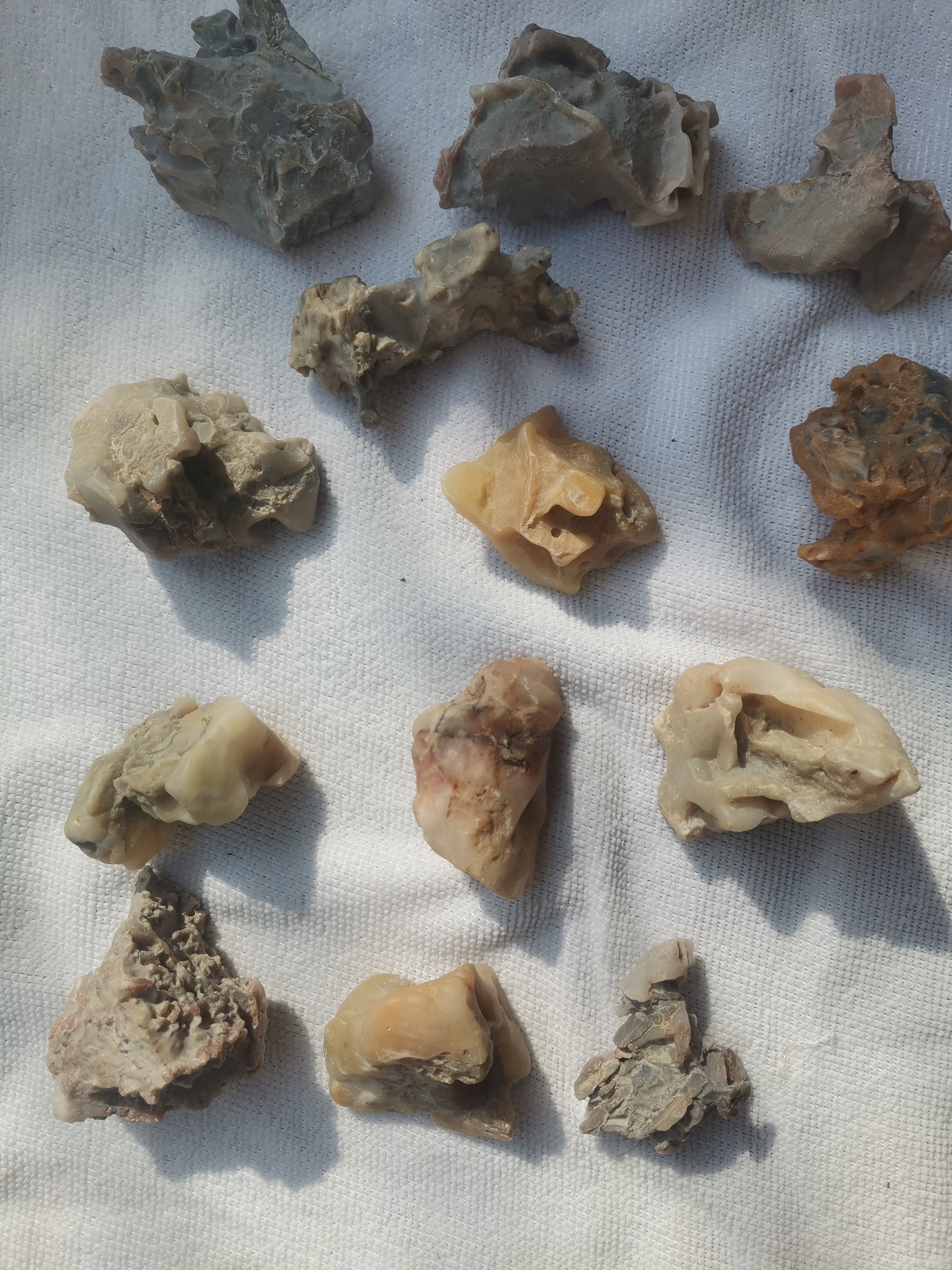 新疆风凌石把玩鉴赏