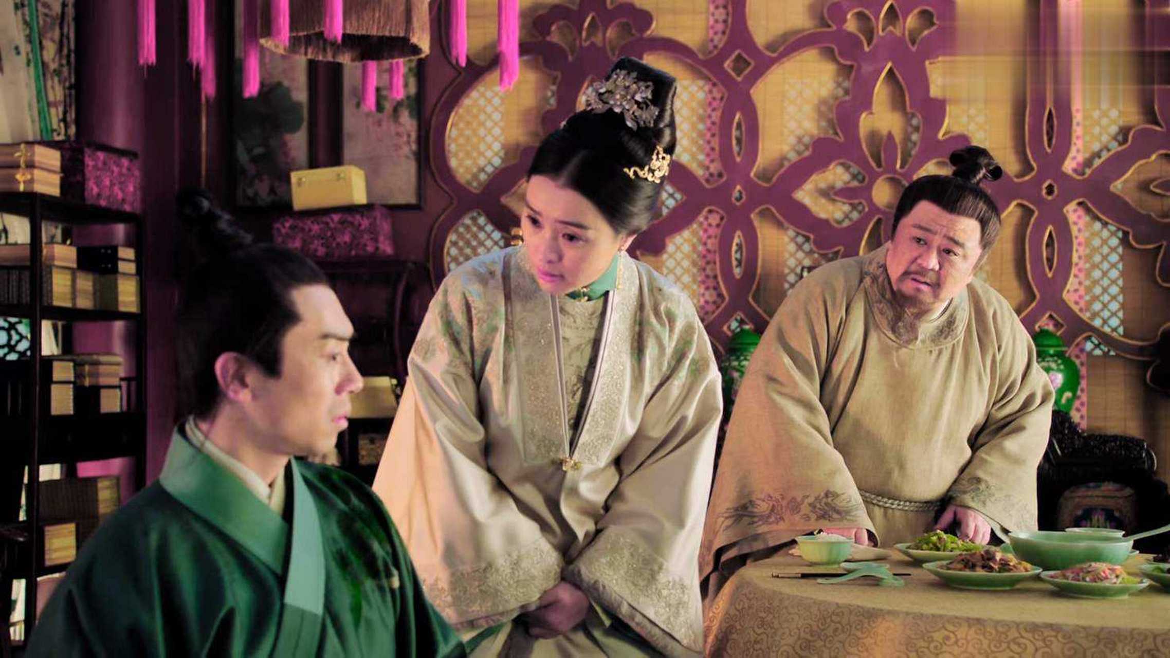 公元1428年,明宣宗朱瞻基陪着自己的母亲张太后前往长陵和献陵拜谒,在