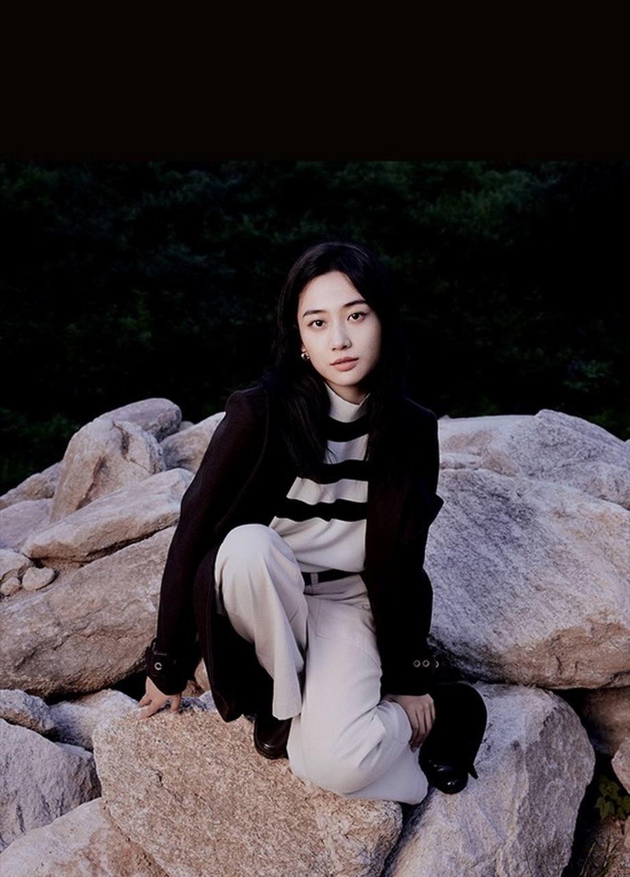 1994年8月28日出生于重庆市,毕业于中央戏剧学院表演系,中国内地女