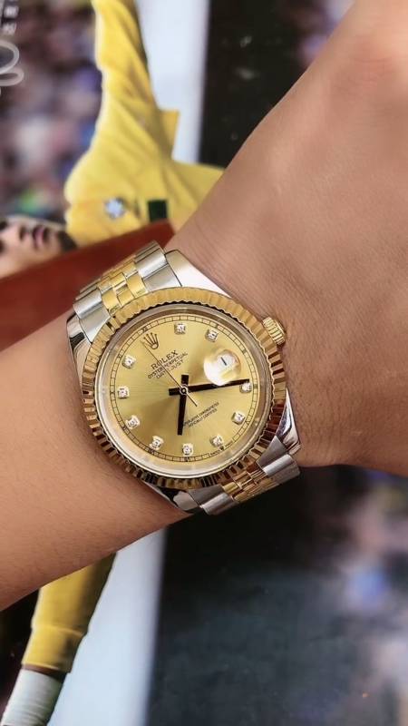 劳力士日志大金劳腕表真是百看不厌,设计简约适合商务正装搭配-度小视