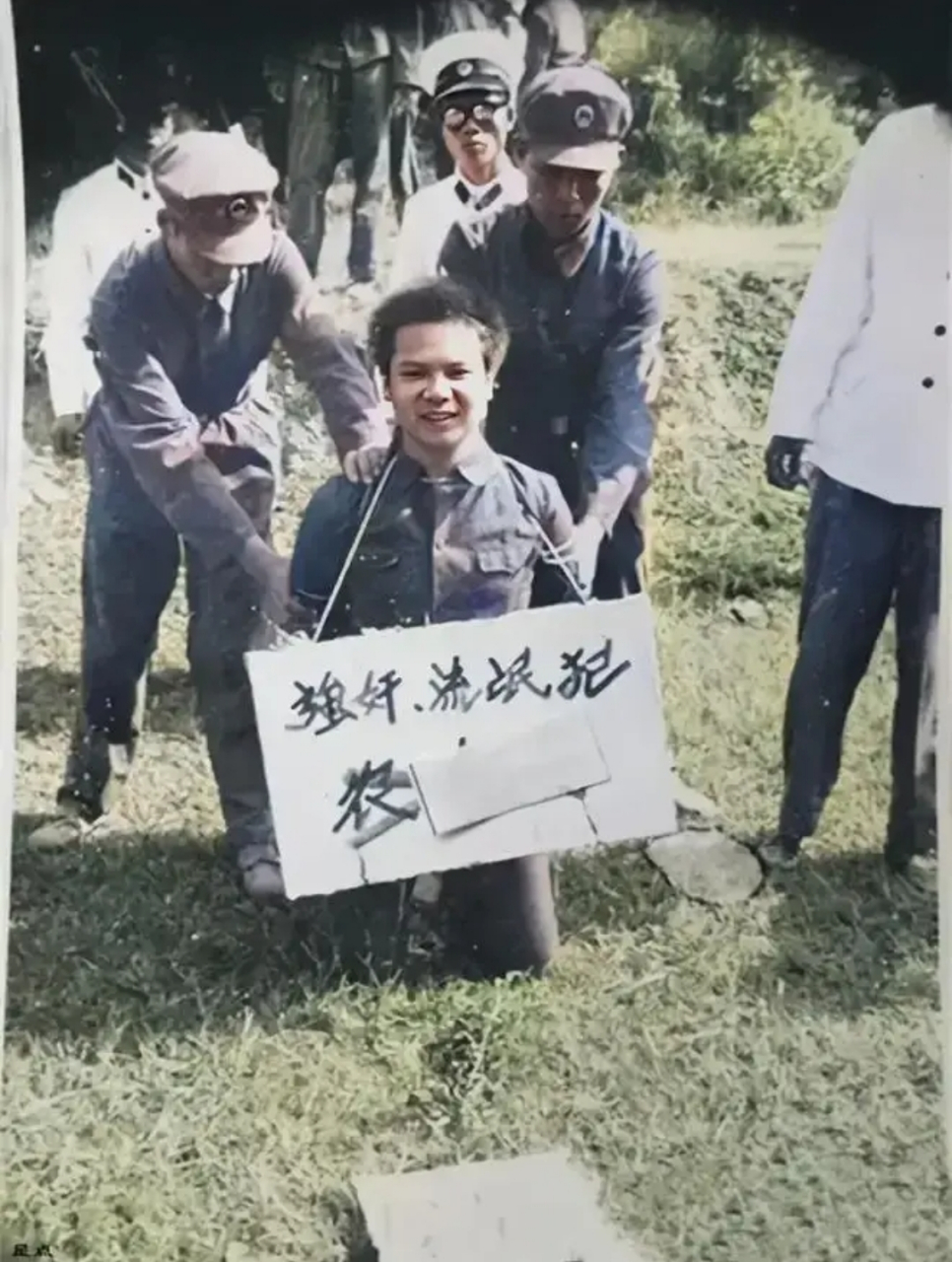 83年死刑犯上刑场郑州图片