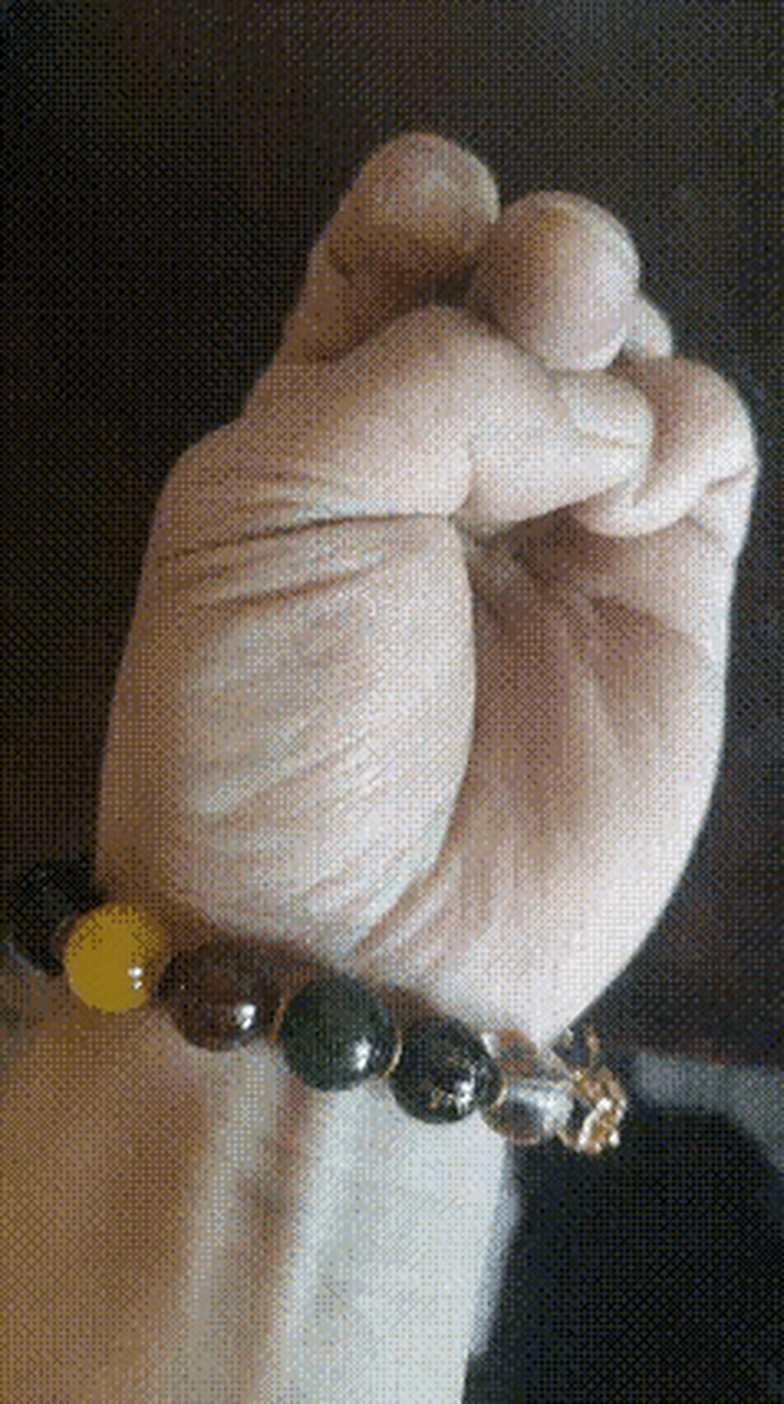 走夜路感觉害怕壮胆小方法(纯属娱乐 ) 左手打出灵官诀手印,口中默念