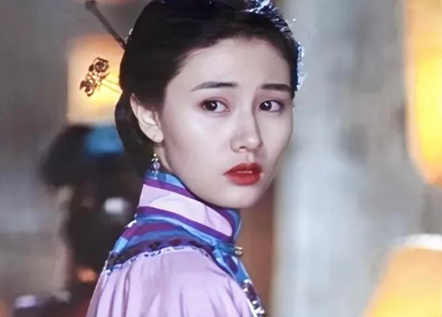 《少年方世玉2》中的李嘉欣非常美艳