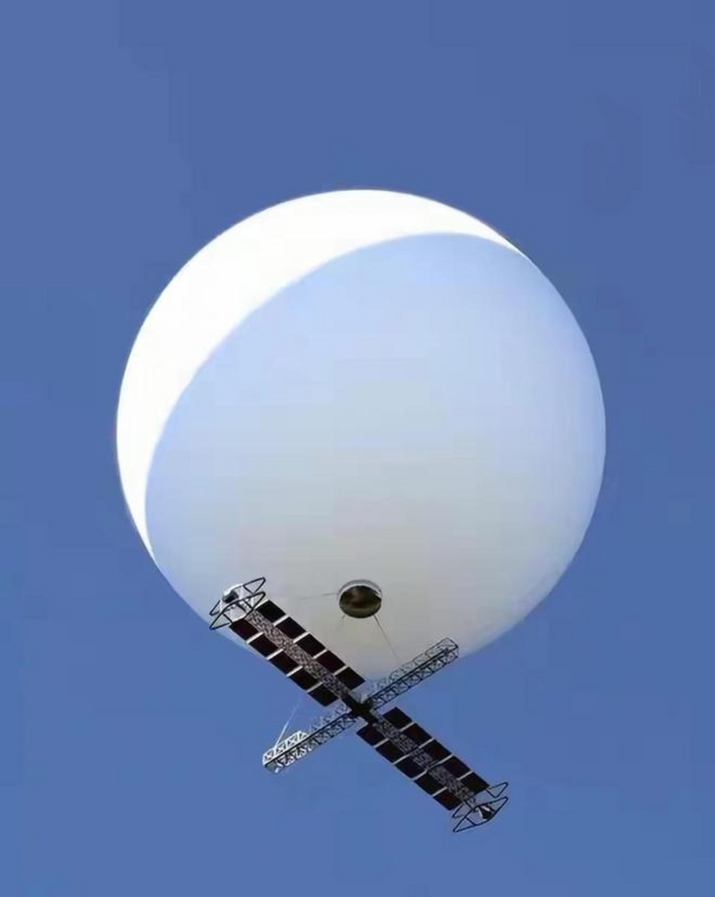 中国气象气球不小心飞到美国,美国战斗机发射导弹击落,美国国防部表示