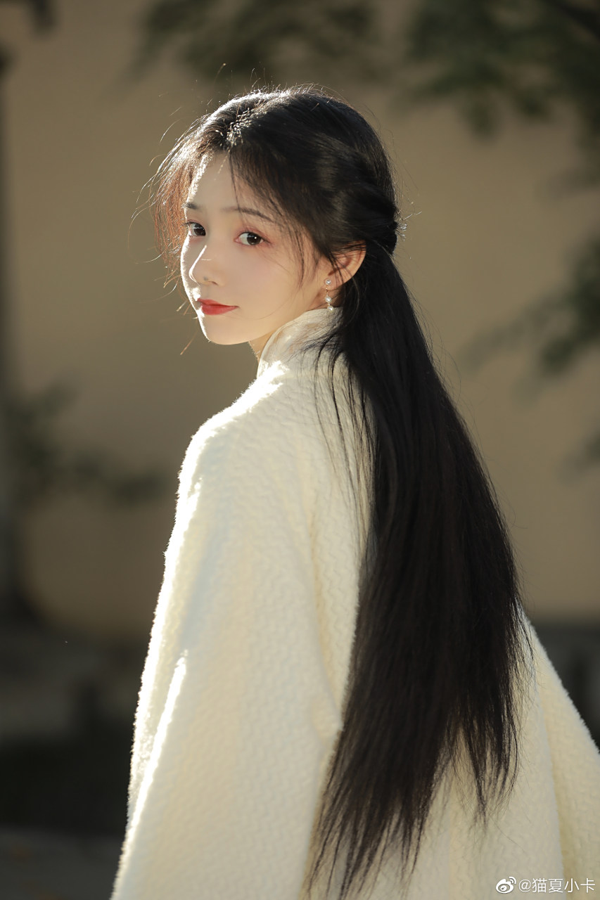 眉眼盈盈处～汉服模特/猫夏小卡