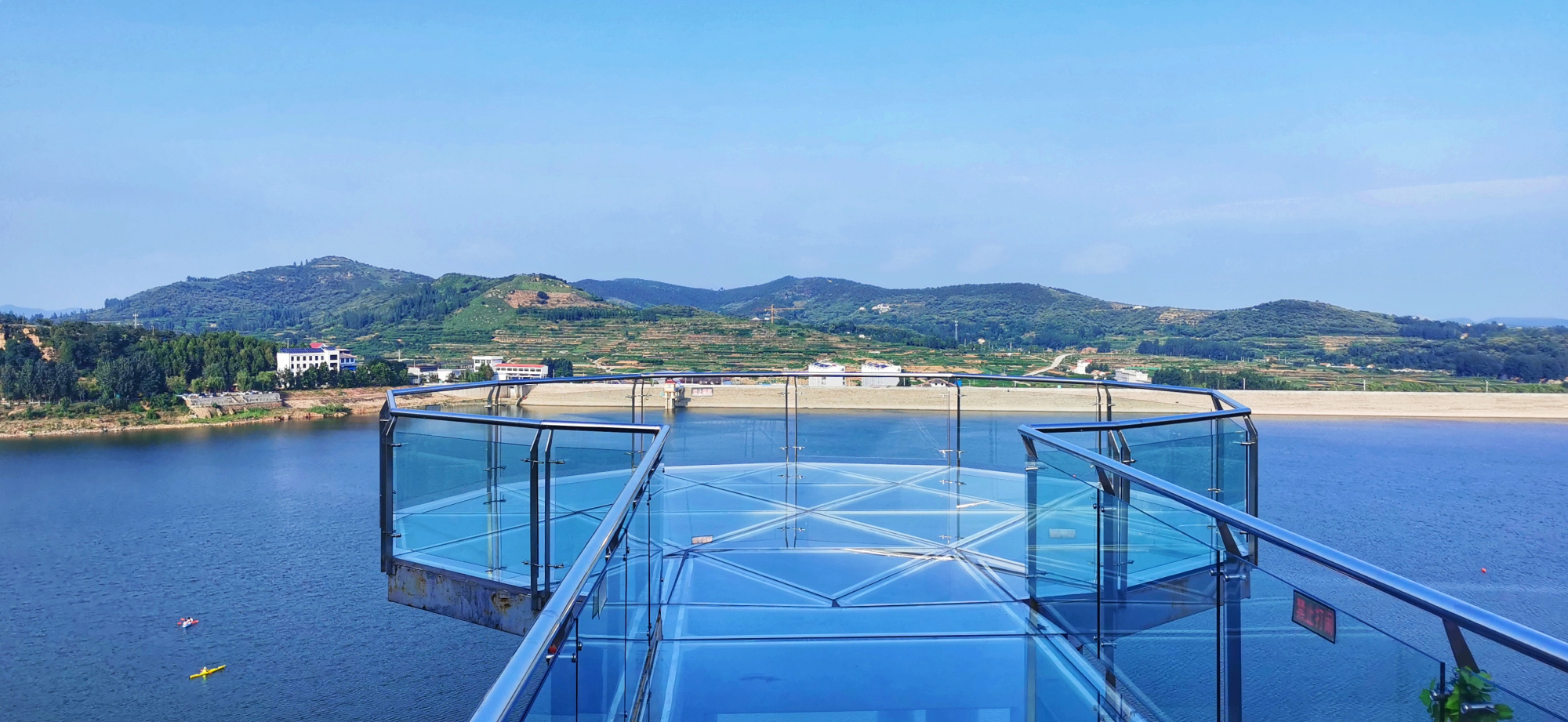 考验胆量的红石寨,网红玻璃桥,你敢挑战吗?