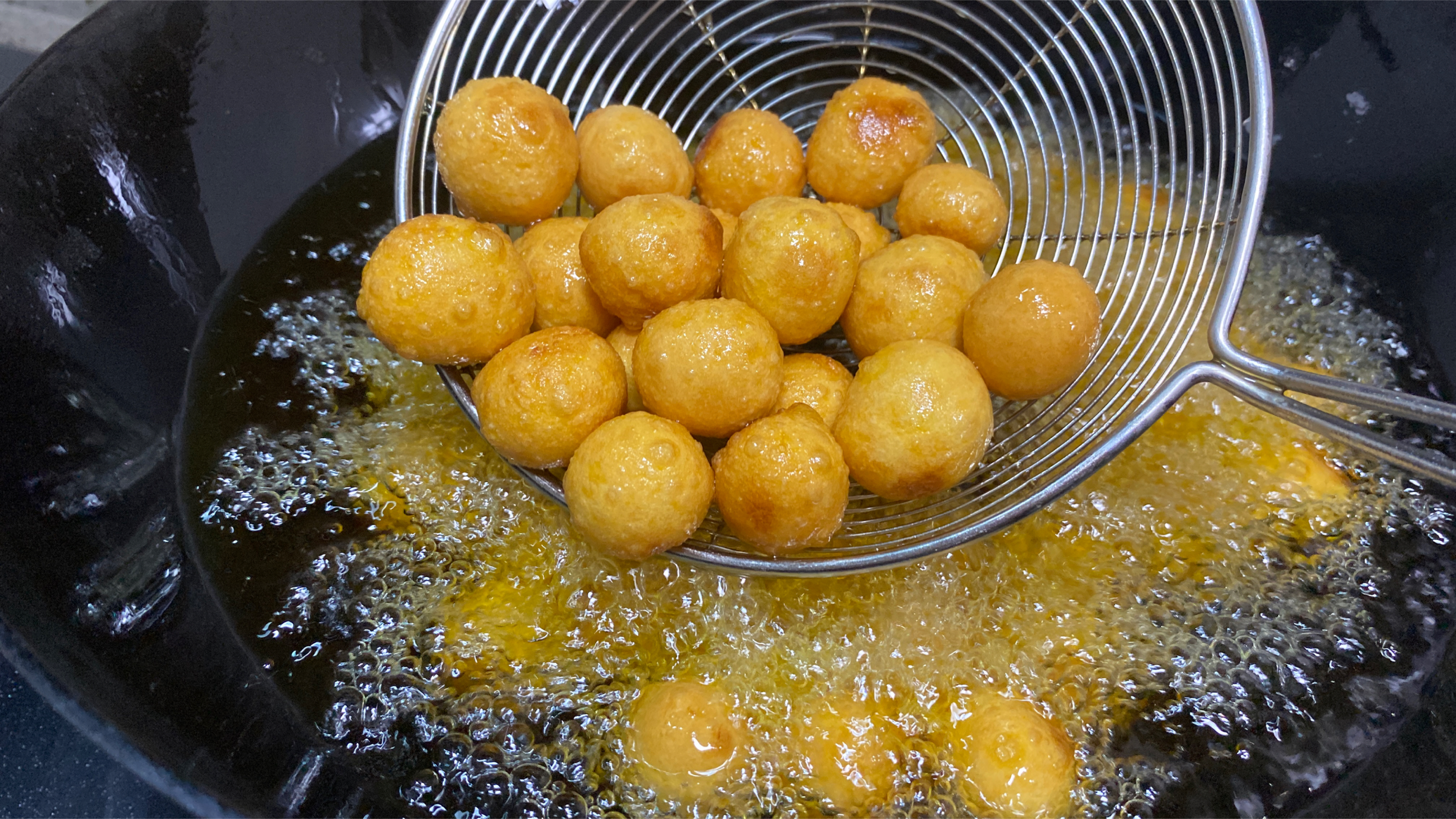 四川特色小吃“炸汤圆”,四川人最爱的饭前零食,一不小心吃多了