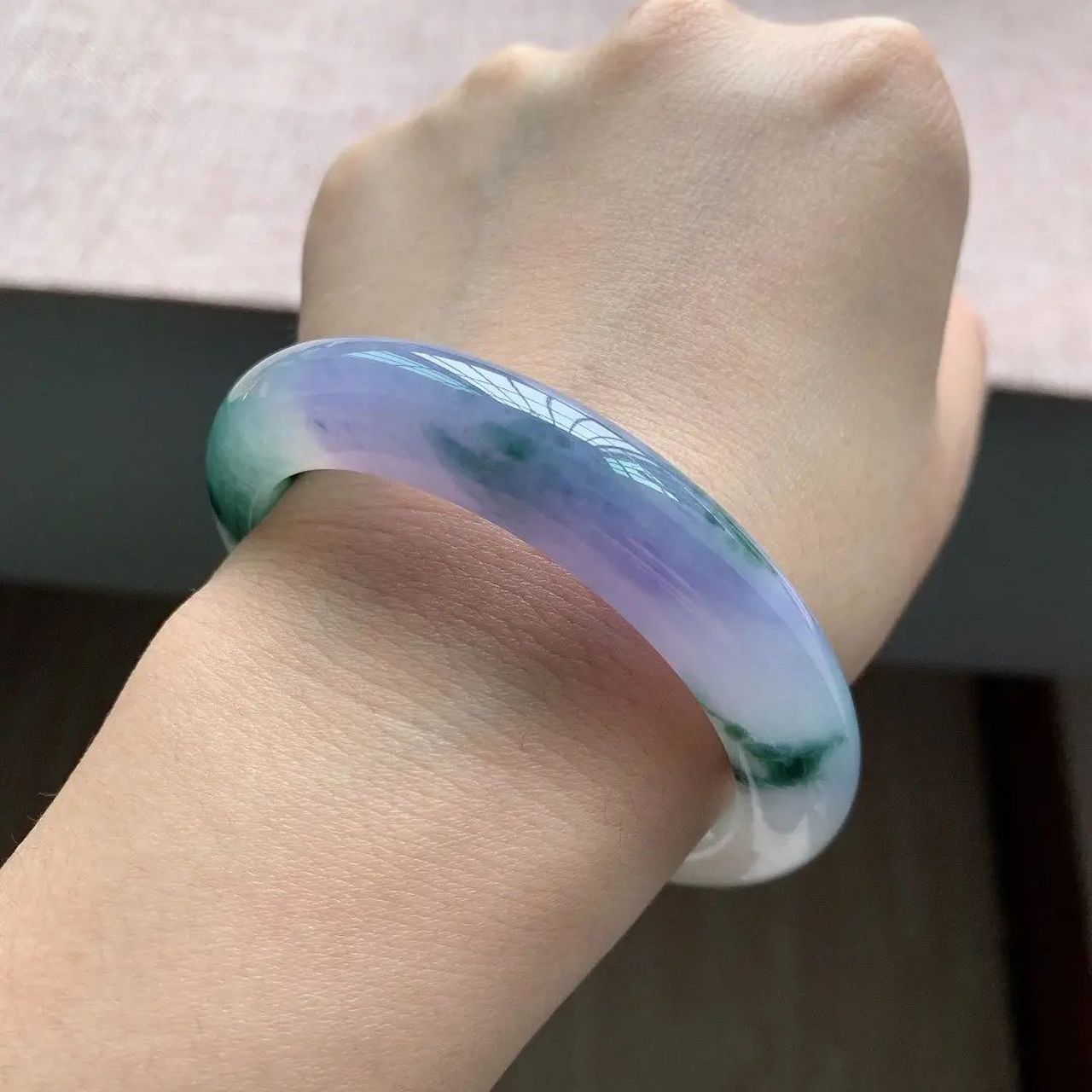 紫罗兰飘花手镯,冰种紫飘花正圈翡翠手镯,一镯两带,尺寸:59-11.9-9.