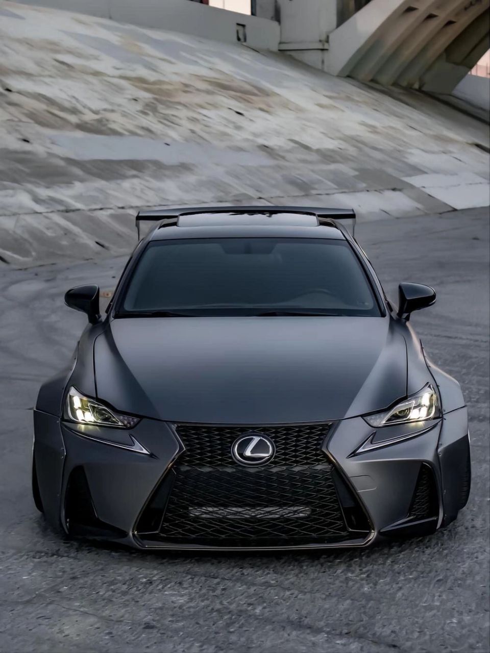 低趴宽体雷克萨斯is300