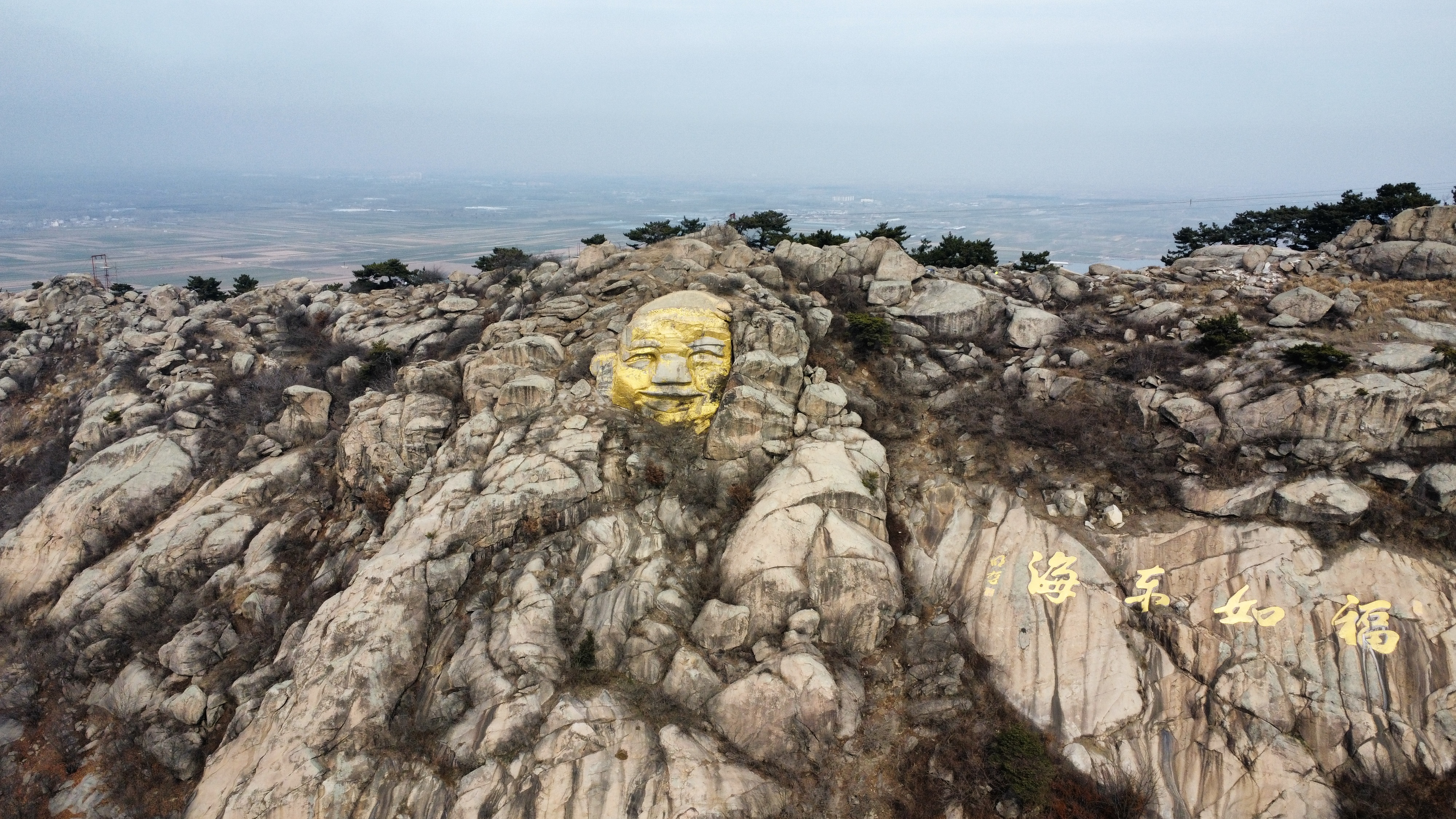 连云港羽山正在建设旅游景点,只能航拍了