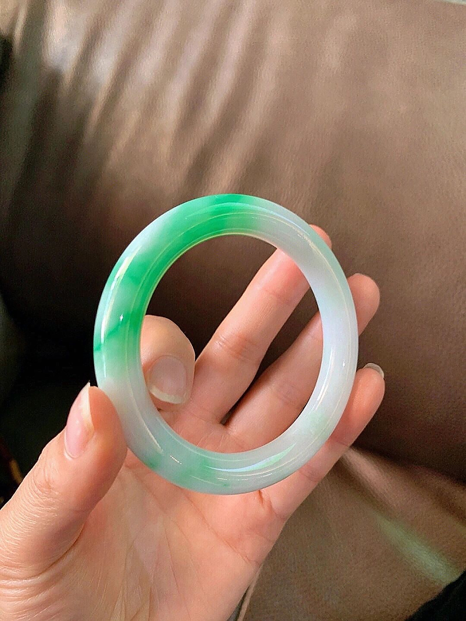 白底青翡|||清货大甩卖:白底青翡翠圆条手镯,青青白白,白底青的美